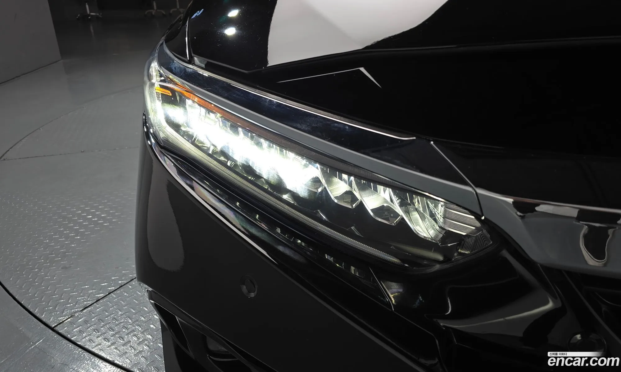 Honda Accord 10th Gen 2021 — 4