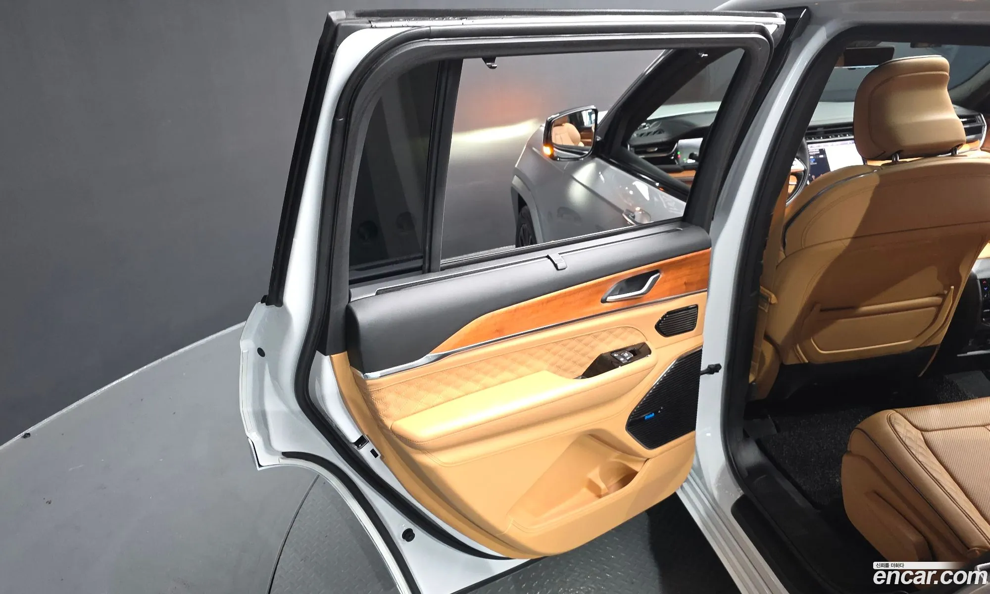 Jeep Grand Cherokee 2023 — 17