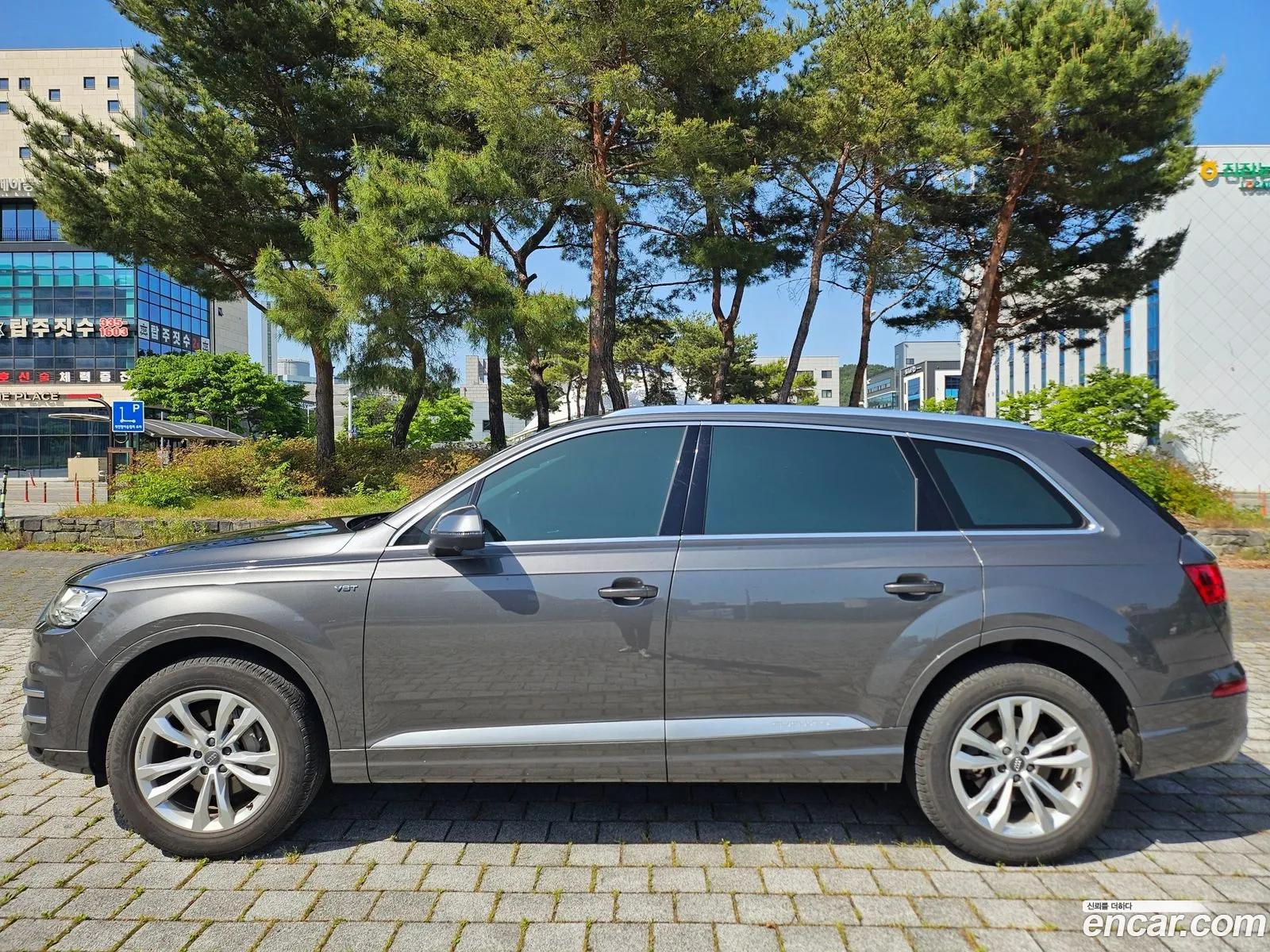 Audi Q7 2019 — 2