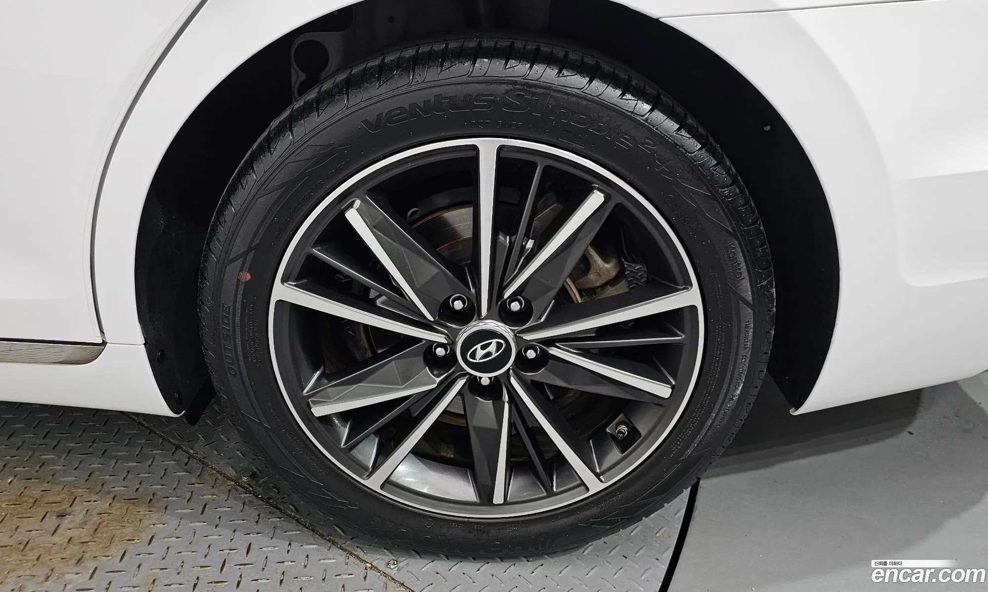 Hyundai Grandeur IG 2022 — 24