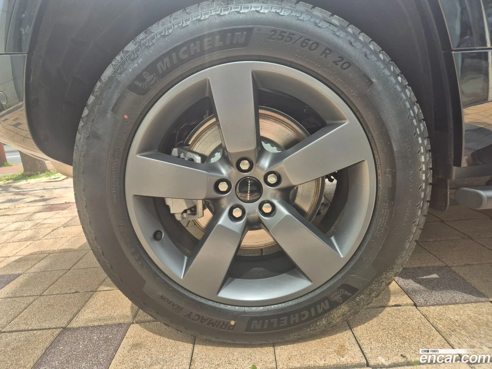 Land Rover Defender 2026 — 6