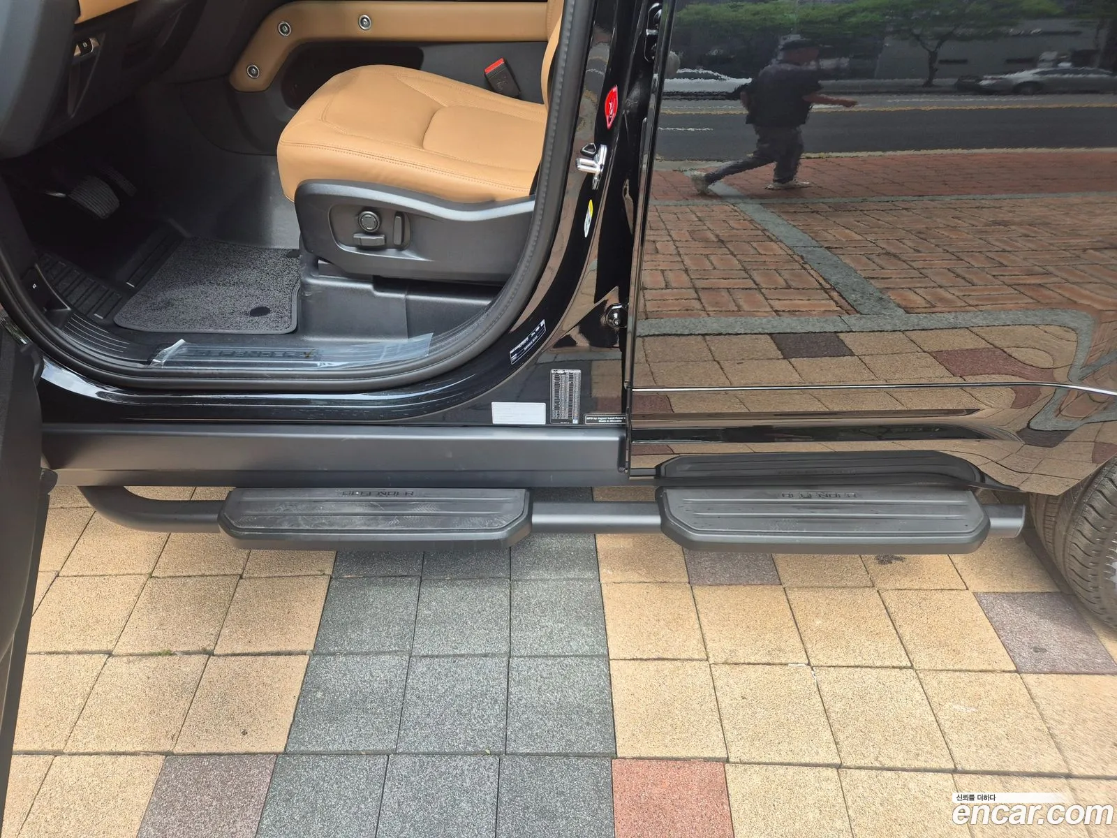 Land Rover Defender 2026 — 4