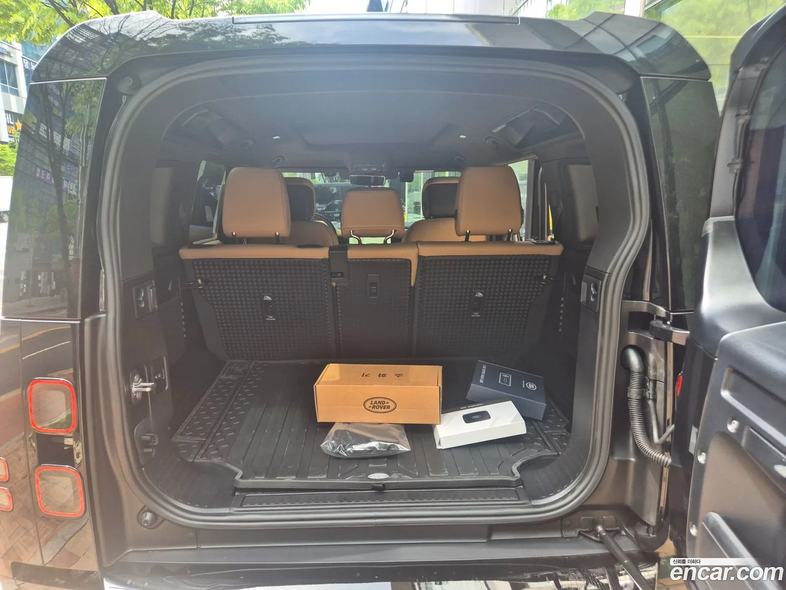Land Rover Defender 2026 — 5
