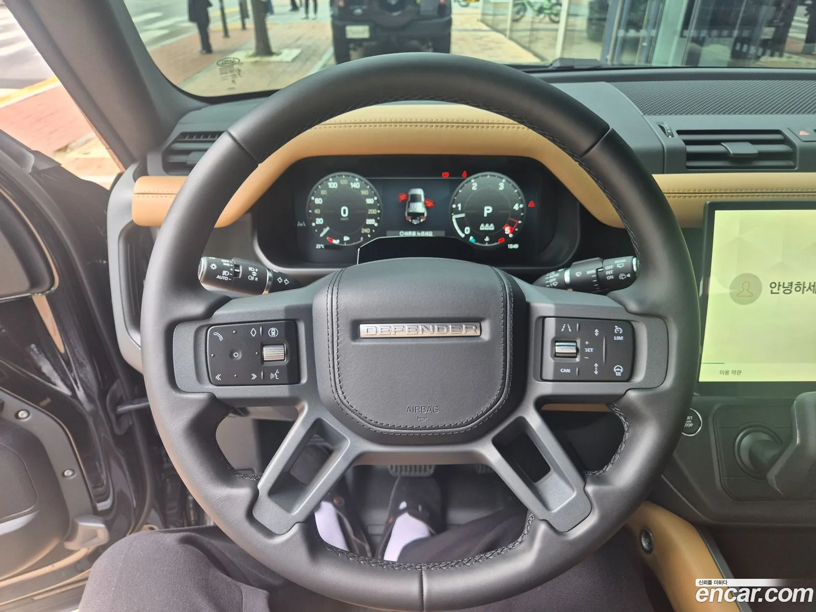 Land Rover Defender 2026 — 12