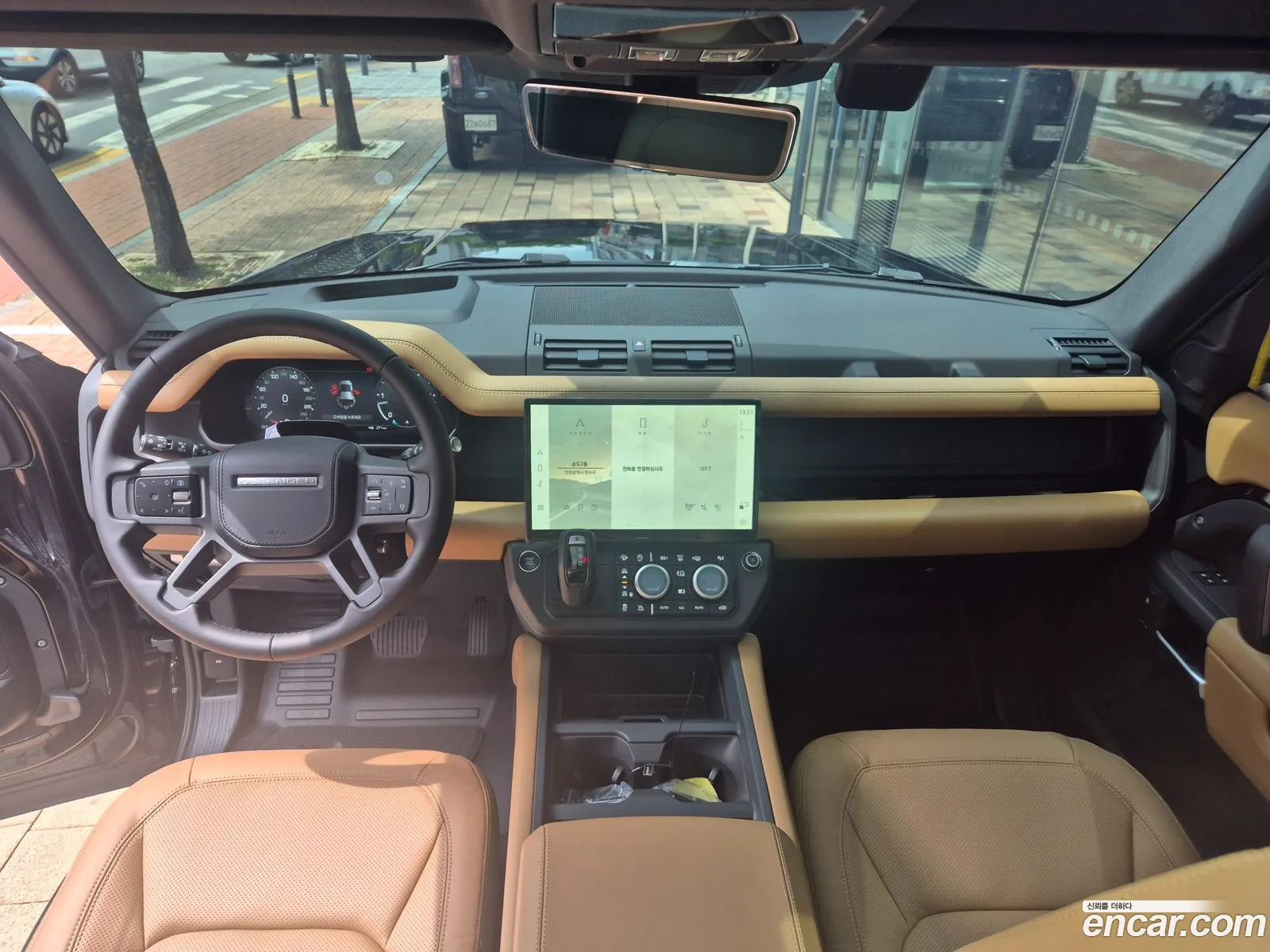 Land Rover Defender 2026 — 3