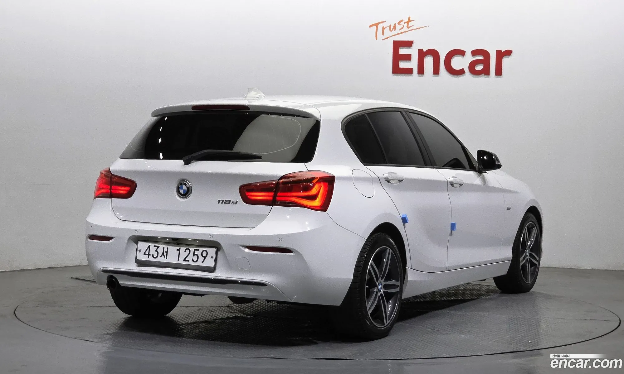 BMW 1 Series 2017 WBA1S5103H5D29753 — 3