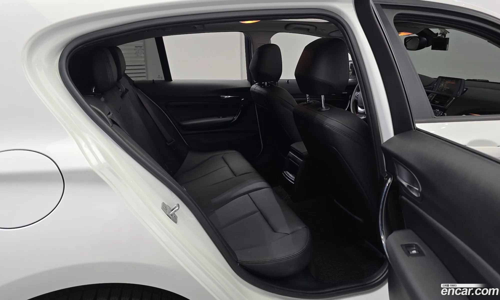 BMW 1 Series 2017 WBA1S5103H5D29753 — 17