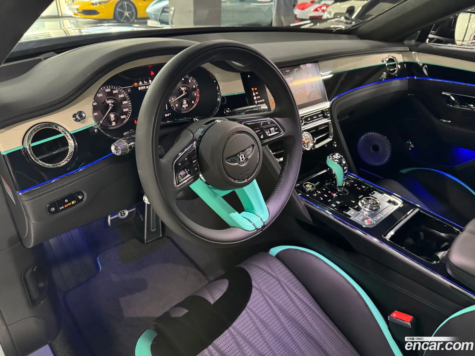 Bentley Flying Spur 2023 — 9
