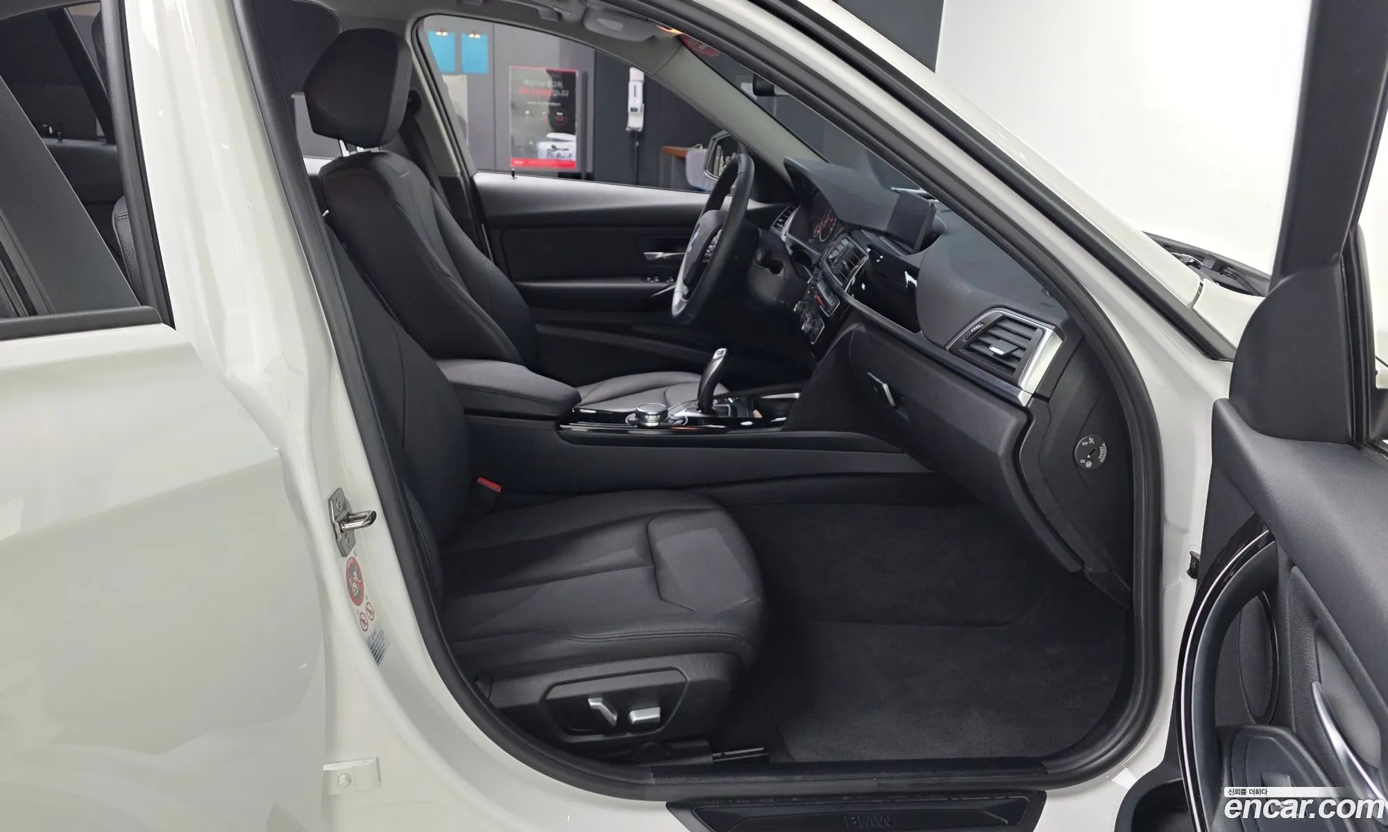 BMW 3 Series 2015 WBA8D1106GK655156 — 15