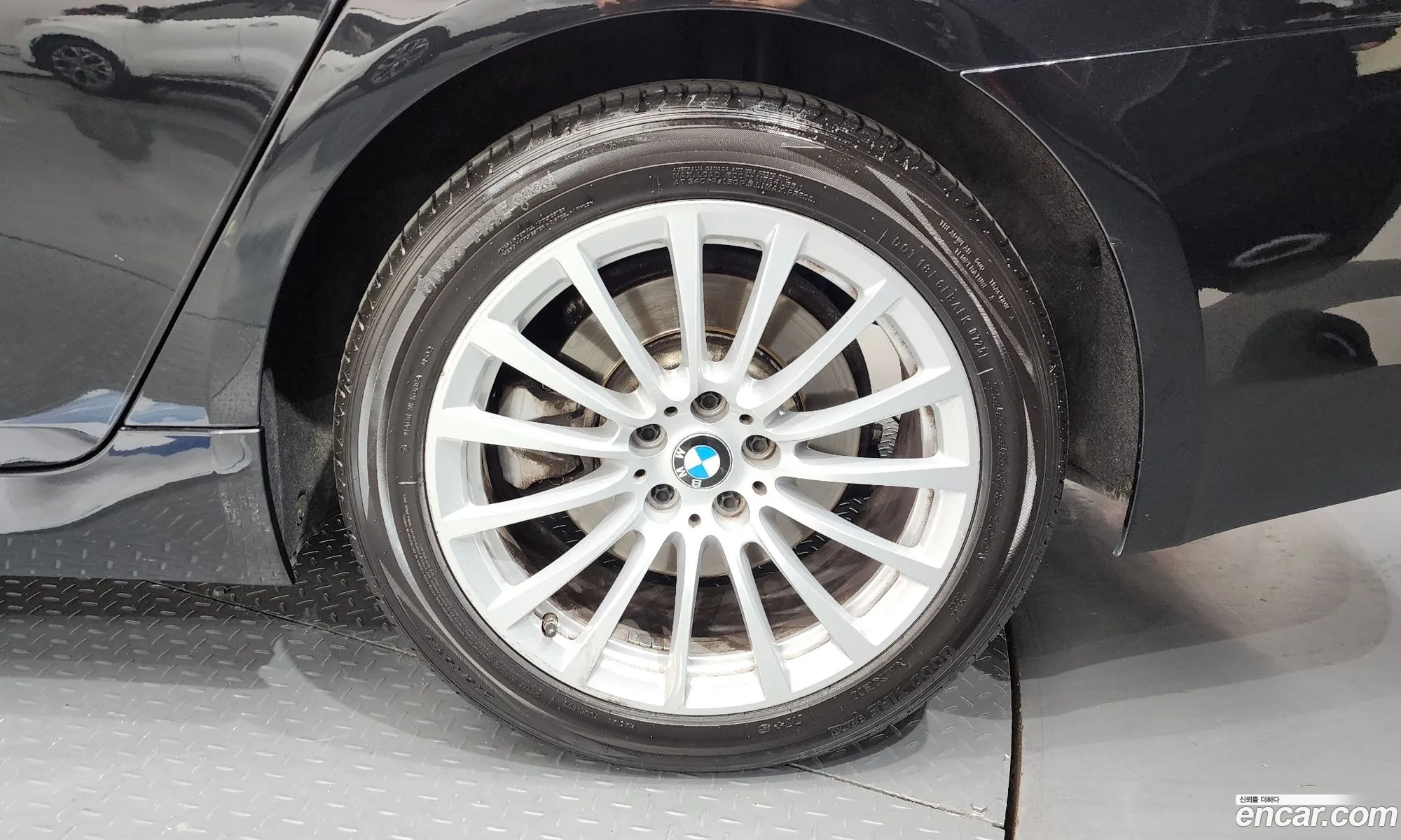BMW 5 Series 2019 WBAJK7106KBP75087 — 8
