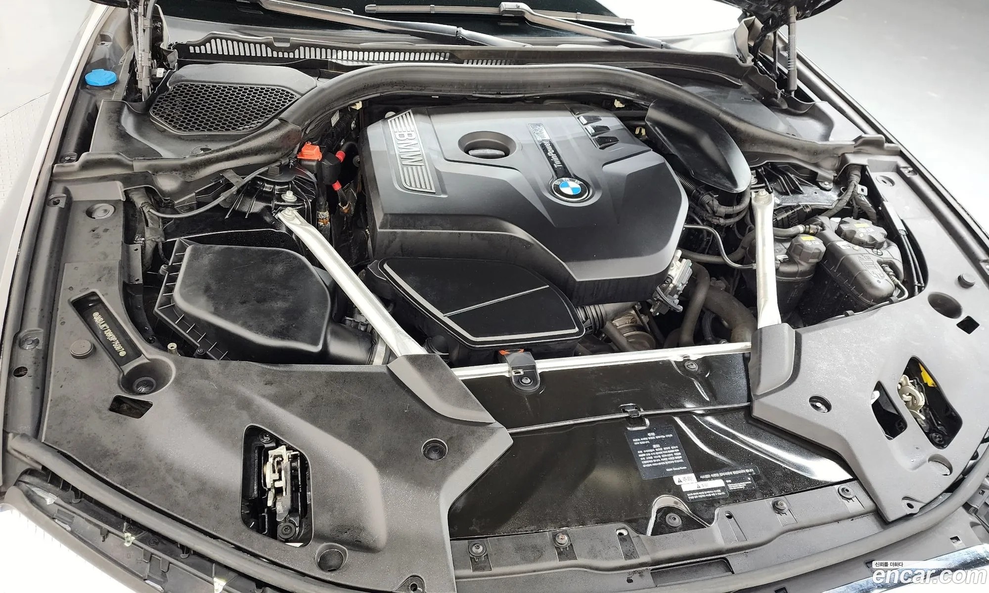 BMW 5 Series 2019 WBAJK7106KBP75087 — 3