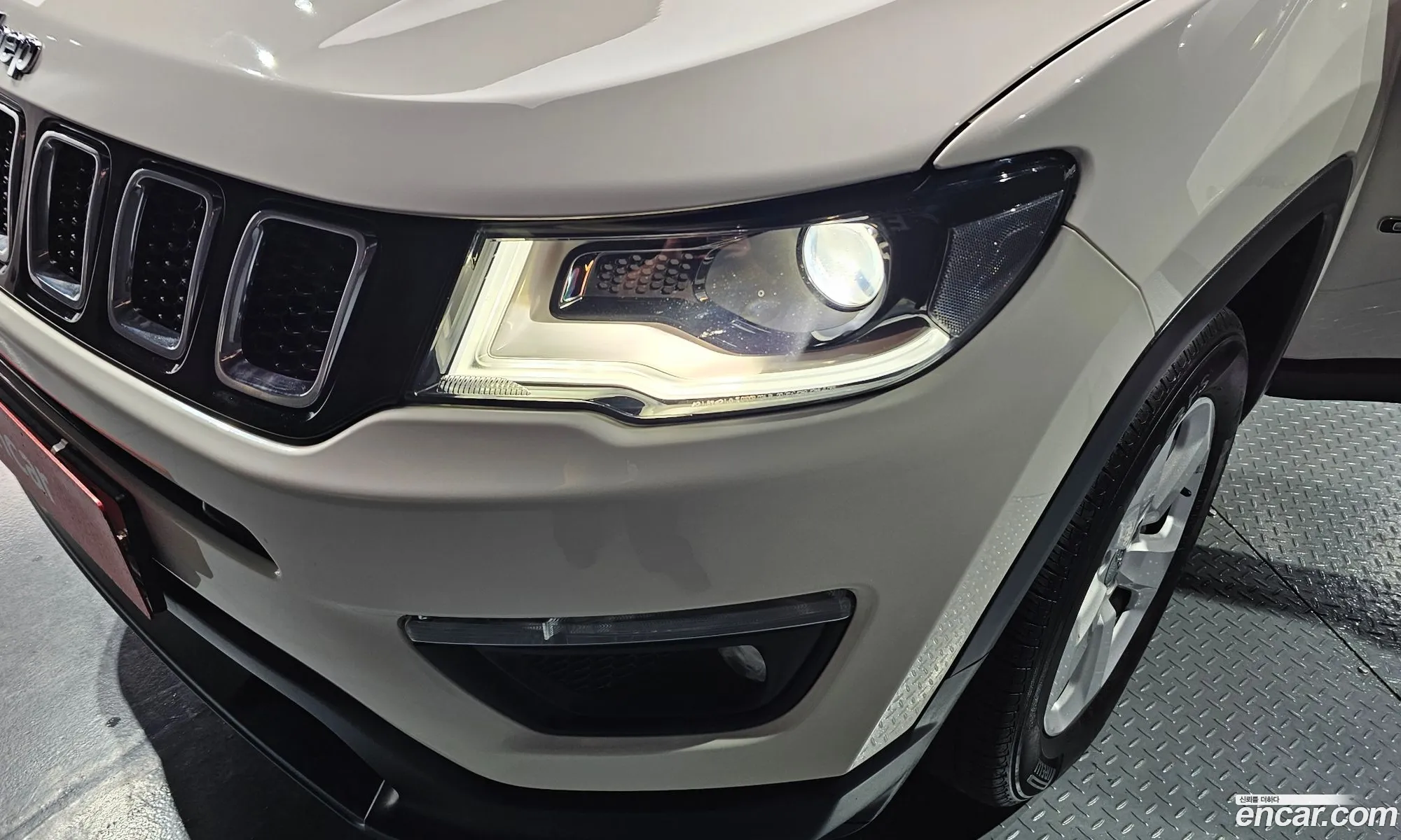 Jeep Compass 2018 3C4NJDBBXJT396578 — 29