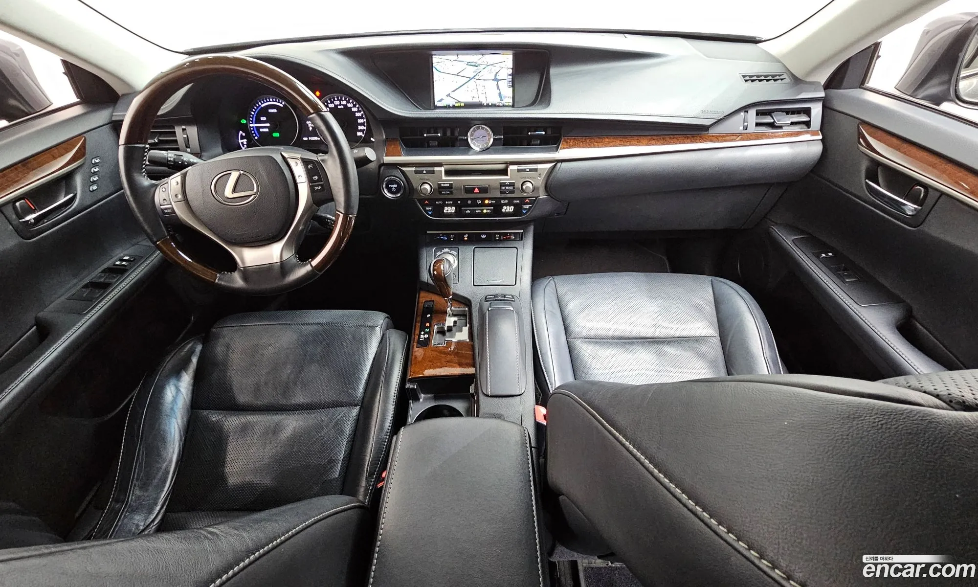 Lexus ES300h 2013 — 4