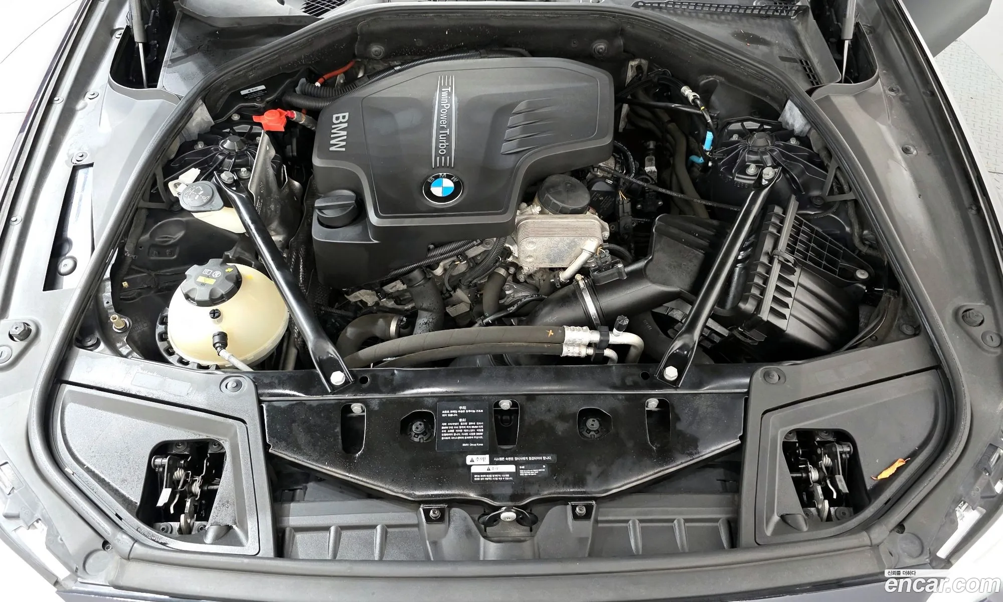 BMW 5 Series 2016 — 10