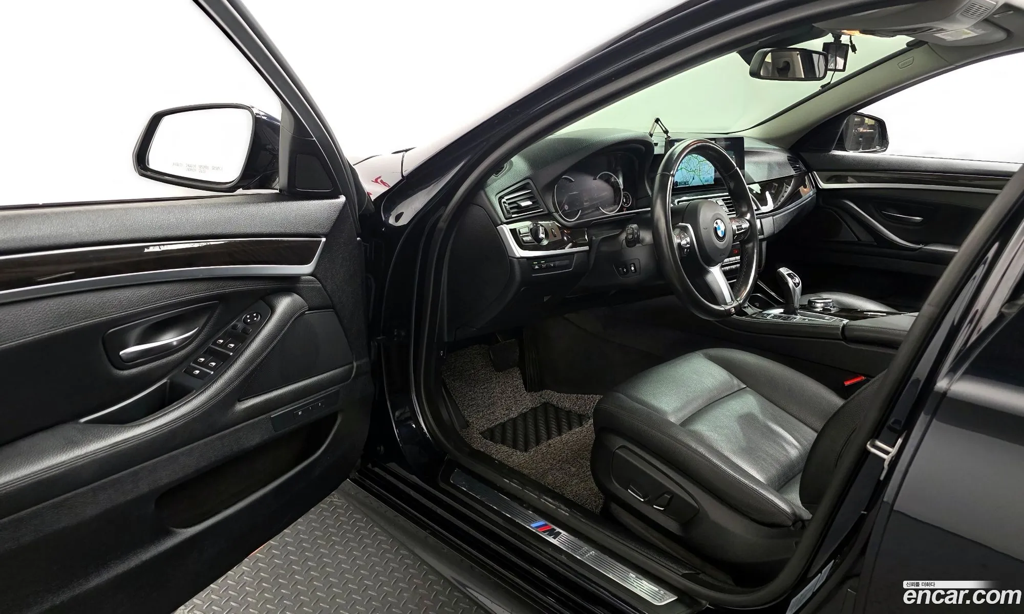 BMW 5 Series 2016 — 16