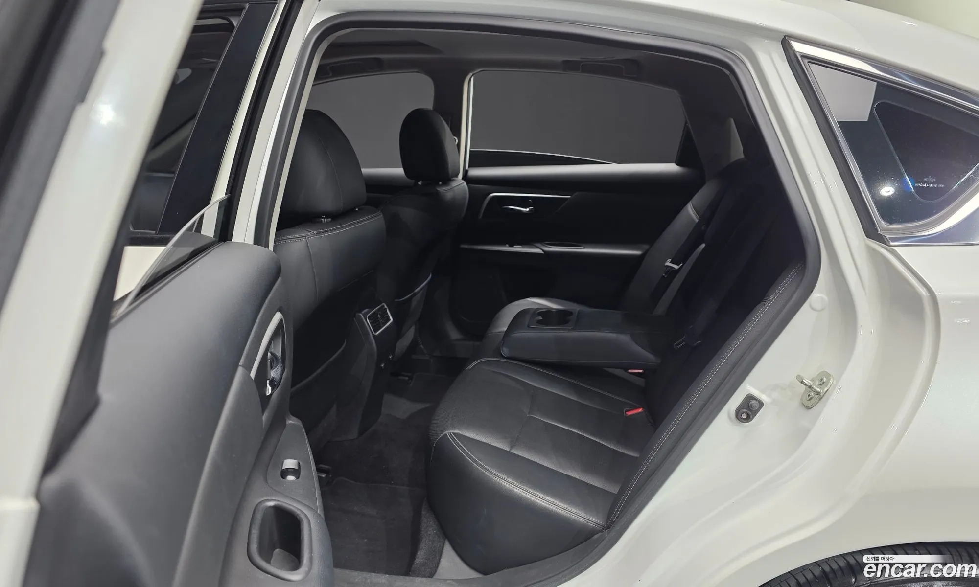 Nissan Altima 2017 1N4AL3AP2HC281310 — 30