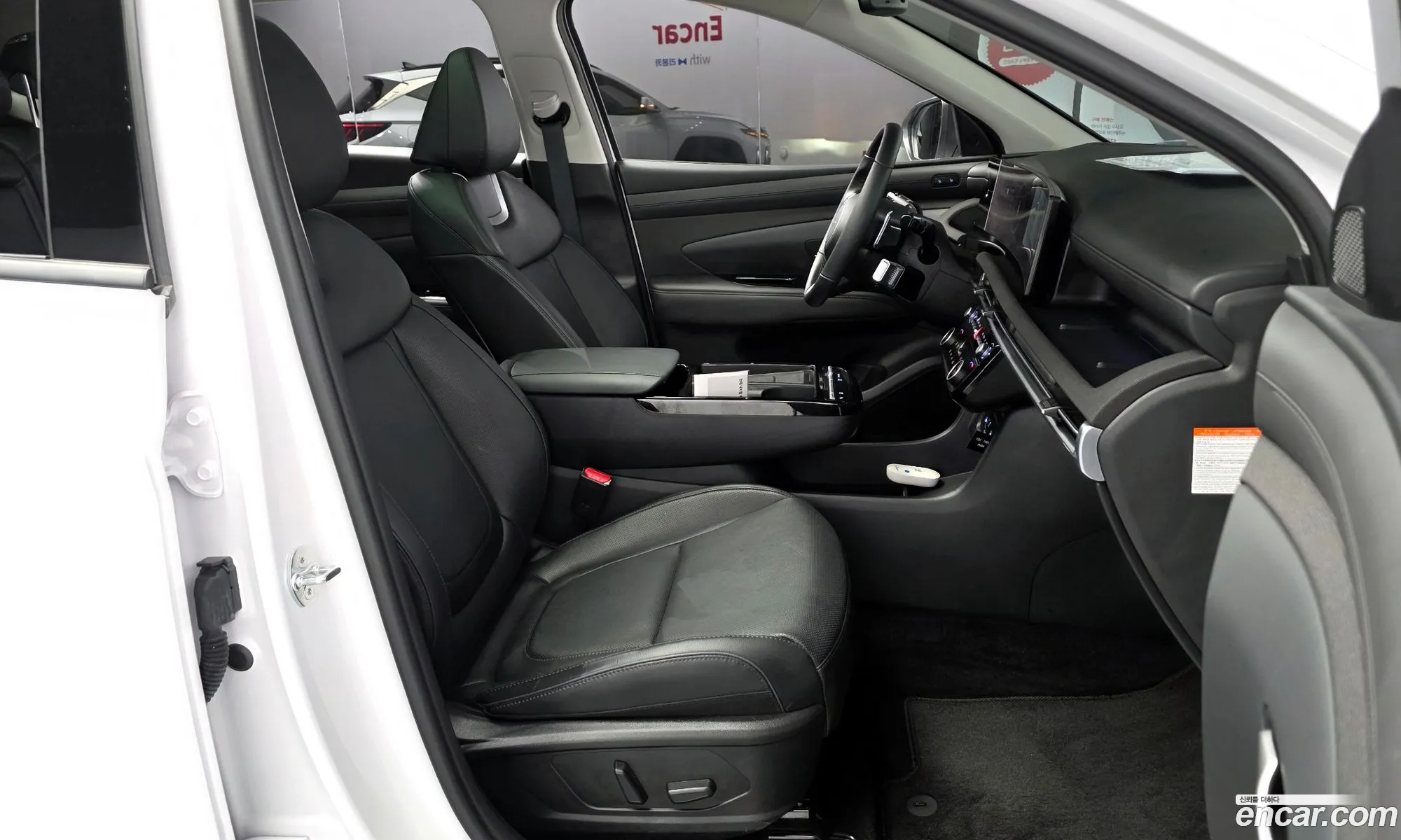 Hyundai Tucson Hybrid 2025 — 33