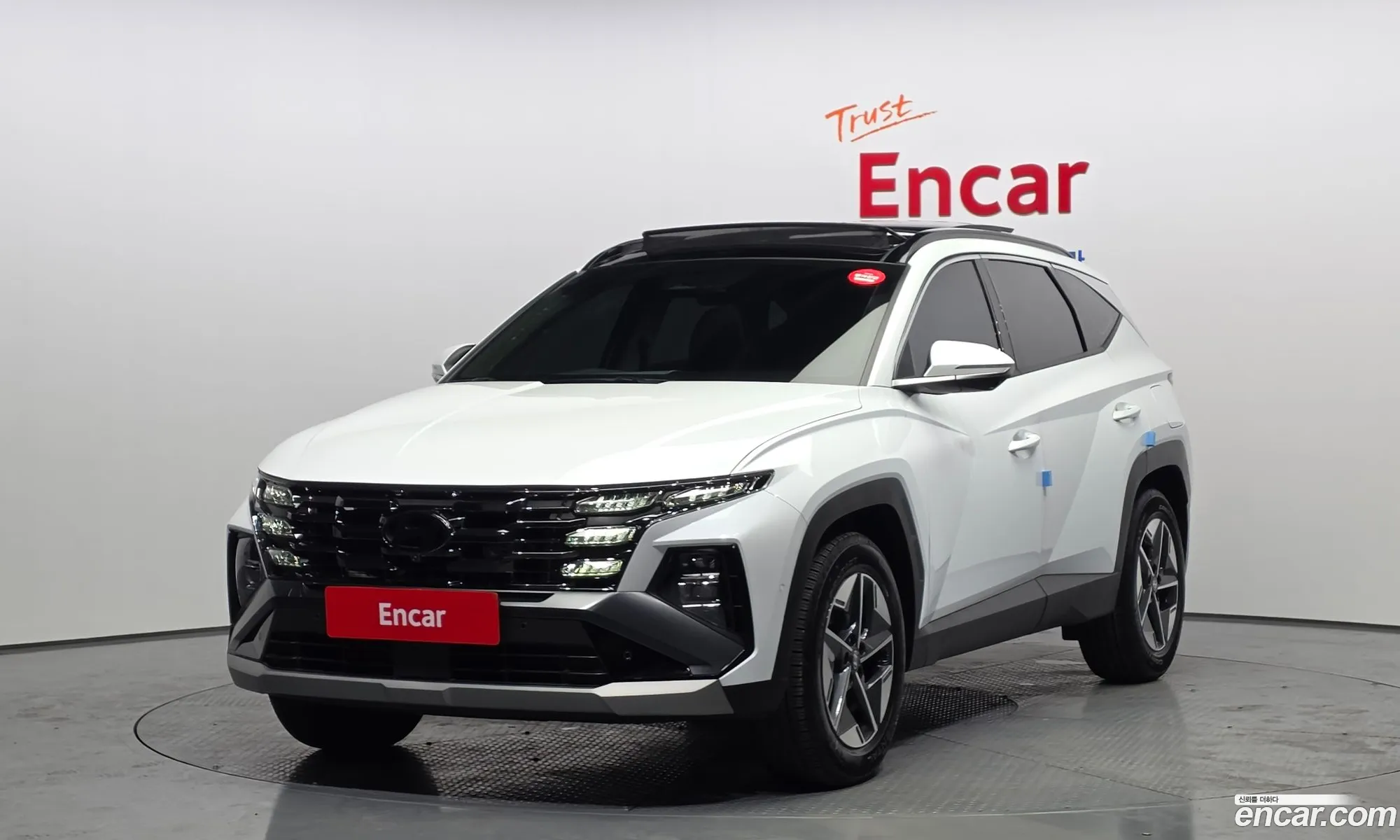 Hyundai Tucson Hybrid 2025 — 4