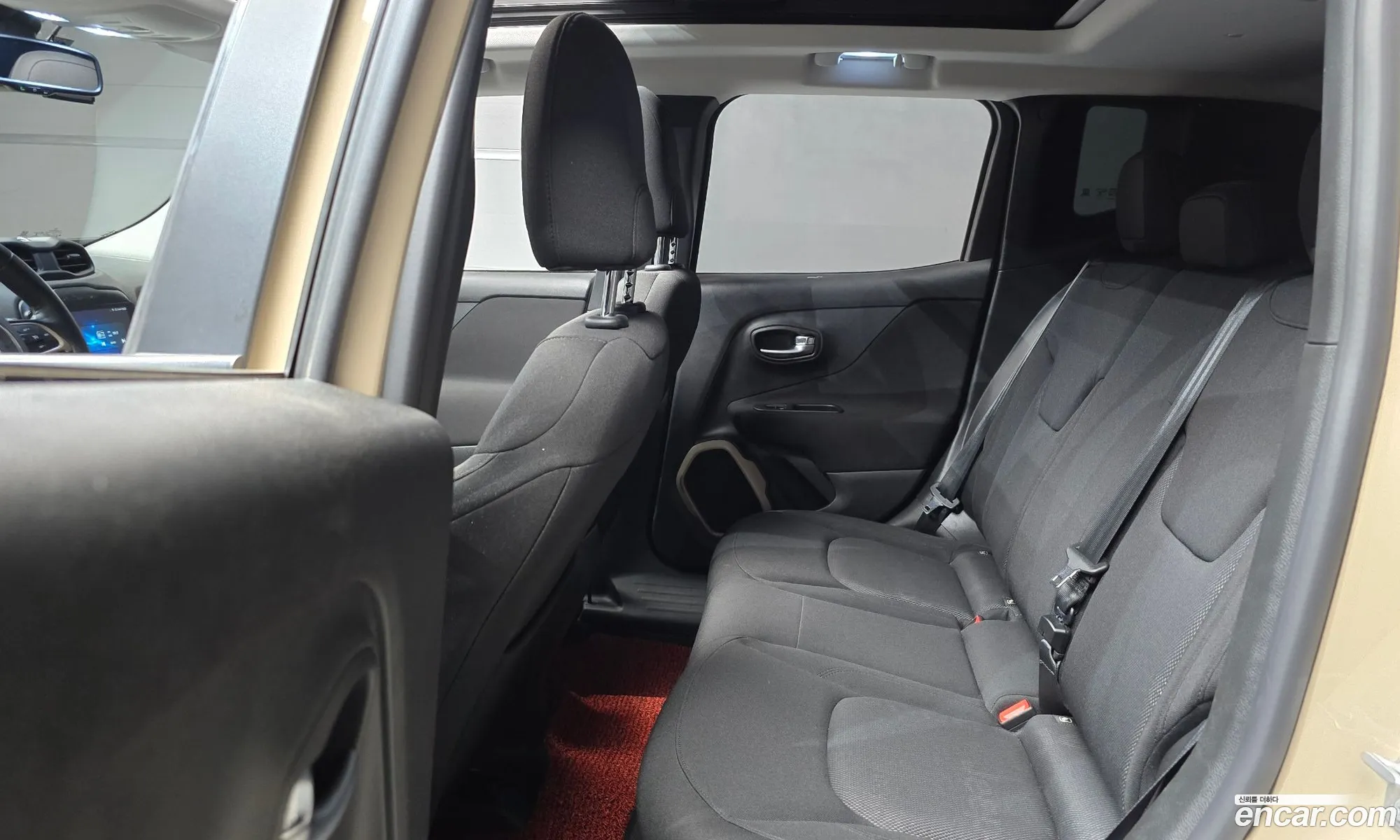 Jeep Renegade 2016 1C4BU0000GPD50647 — 12