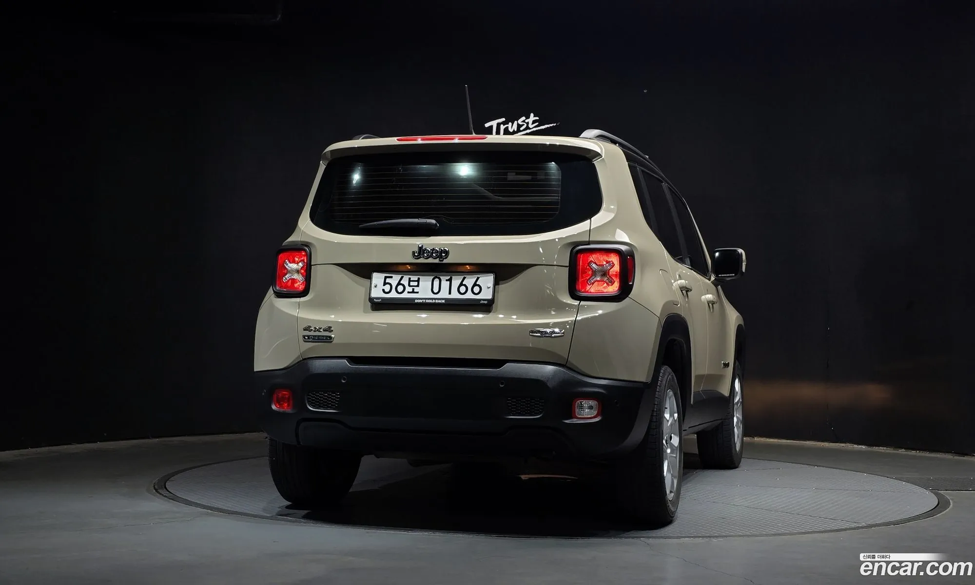 Jeep Renegade 2016 1C4BU0000GPD50647 — 9