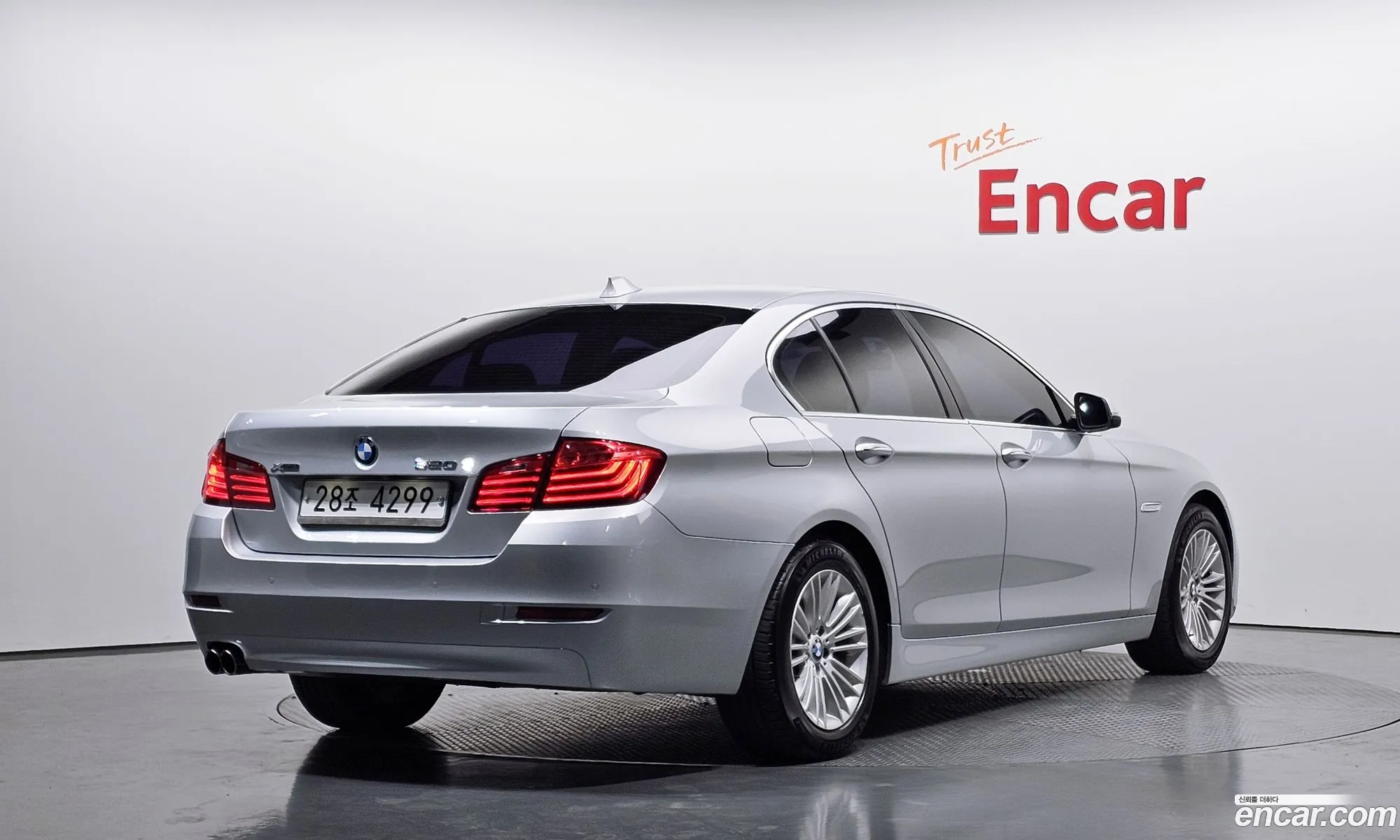 BMW 5 Series 2013 WBA5B9105ED028778 — 24