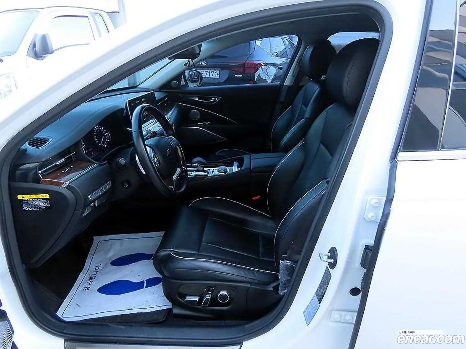 Kia The K9 2019 — 9