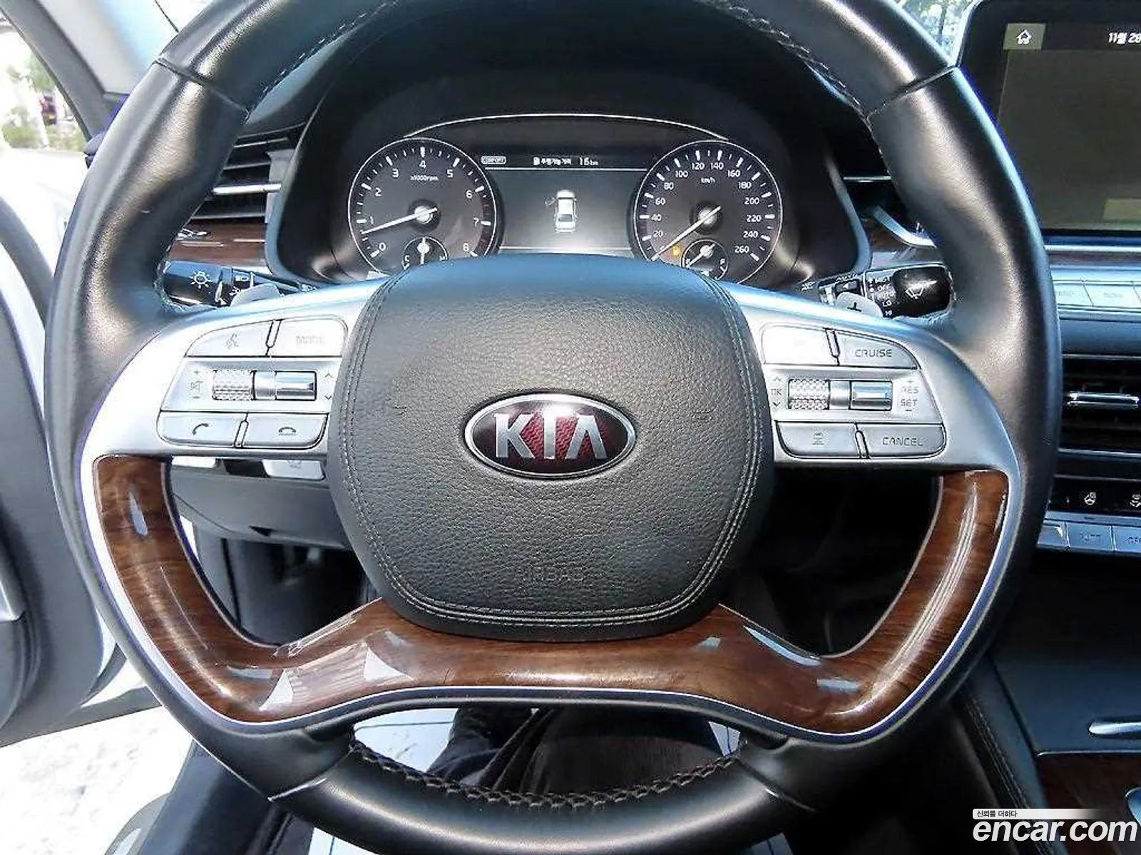 Kia The K9 2019 — 3