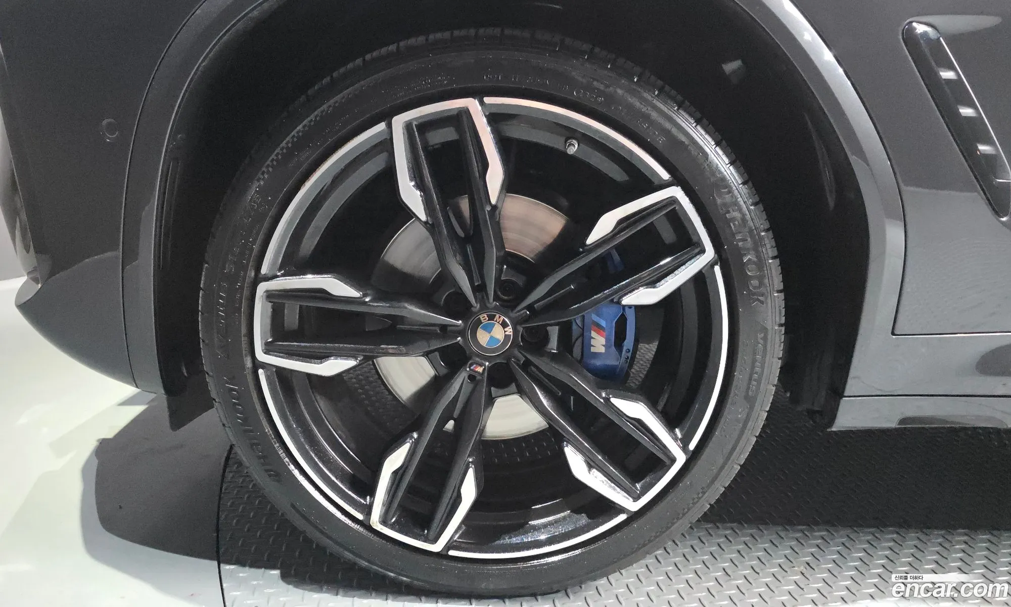 BMW X3 2023 WBA81DP03R9T47065 — 27