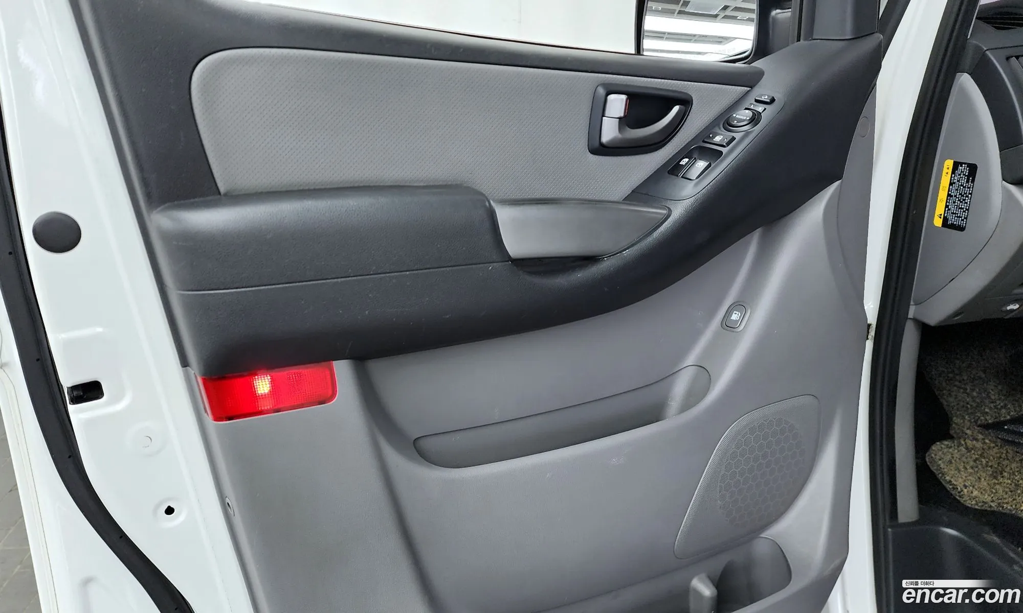 Hyundai Grand Starex 2018 — 26