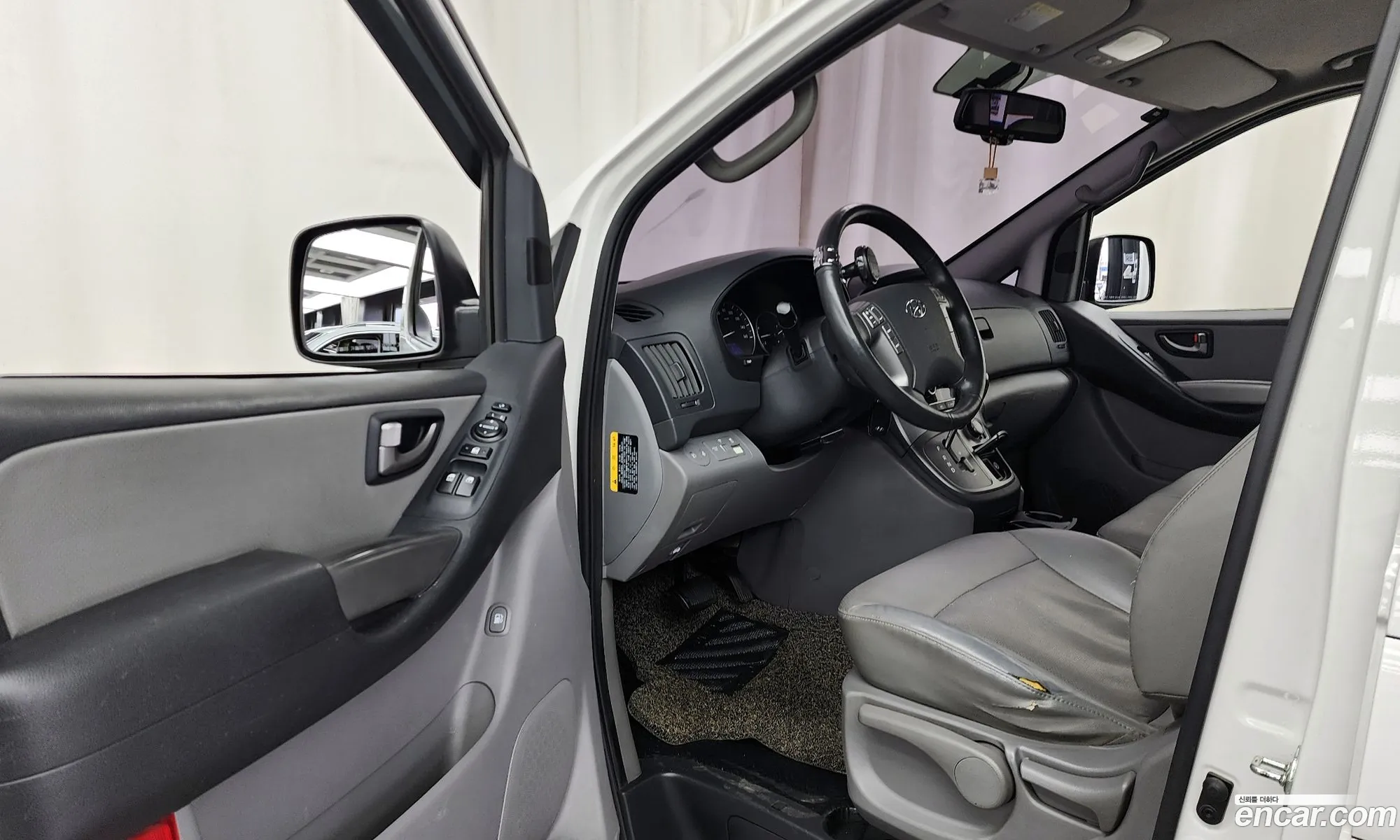 Hyundai Grand Starex 2018 — 16