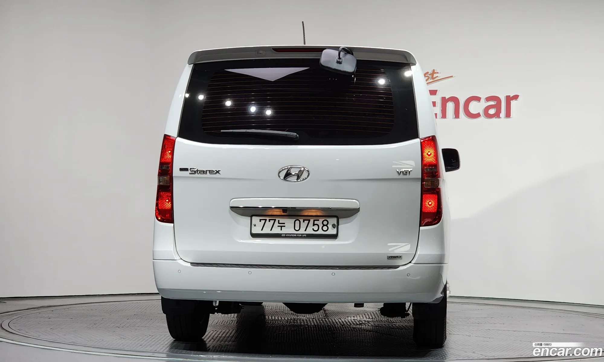Hyundai Grand Starex 2018 — 29