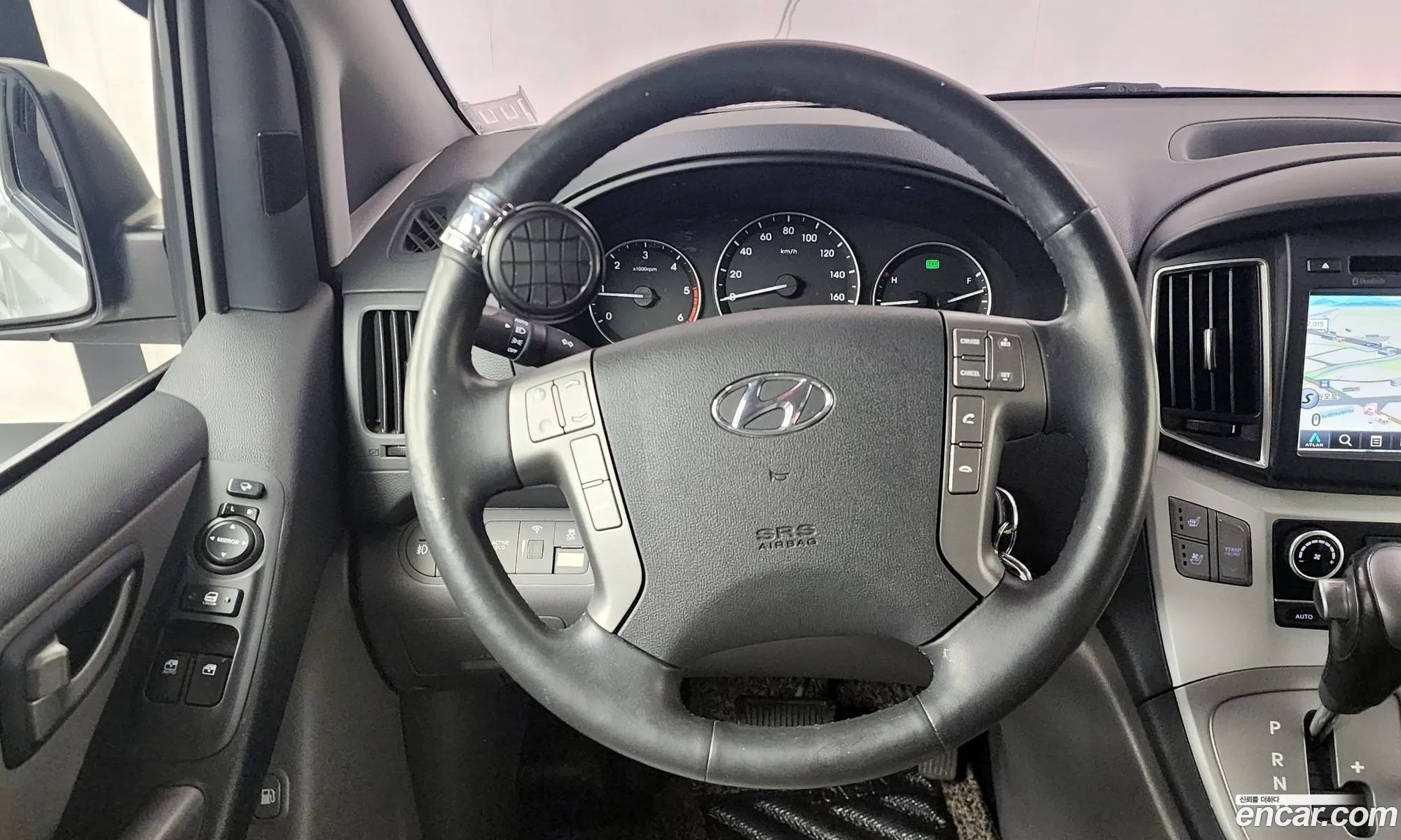 Hyundai Grand Starex 2018 — 21