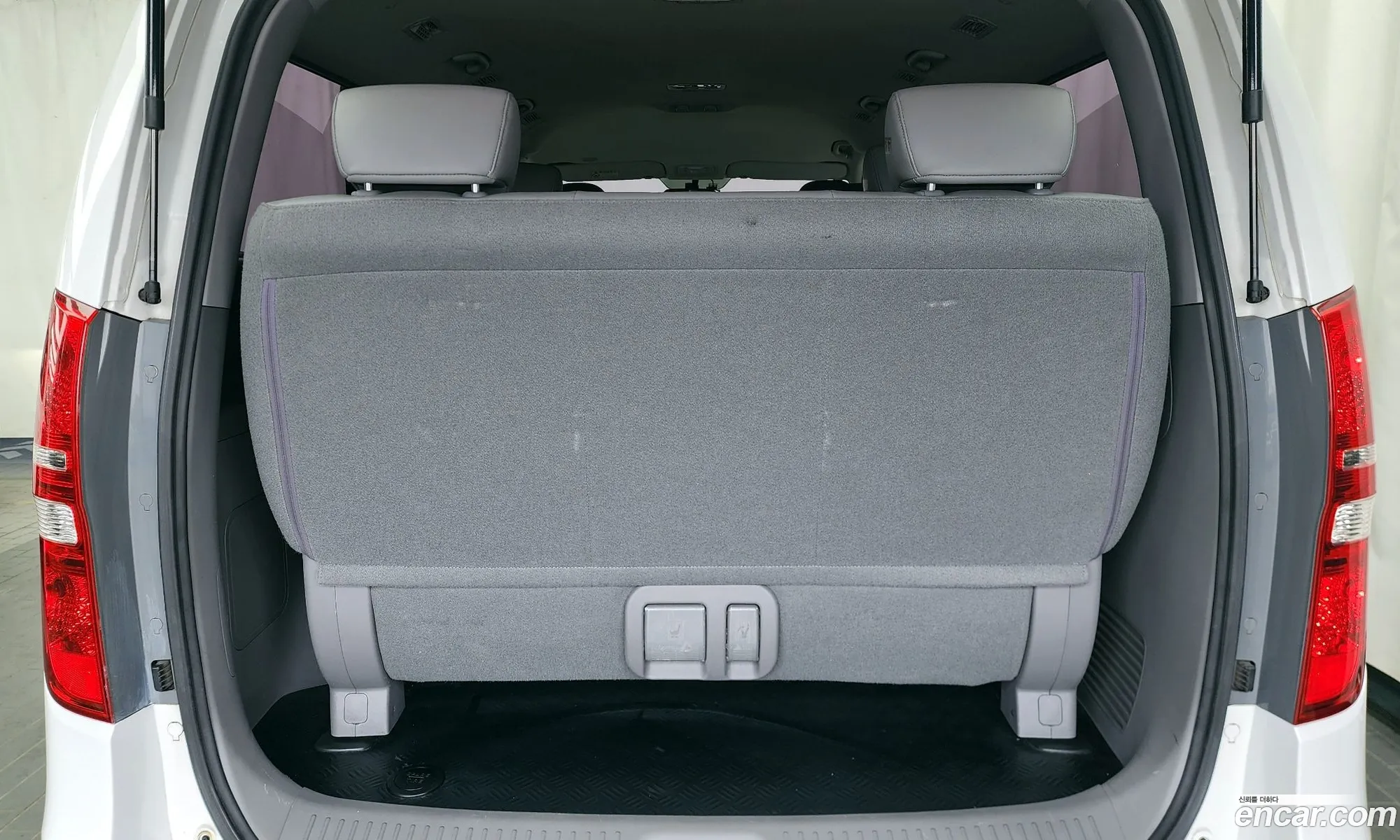 Hyundai Grand Starex 2018 — 13