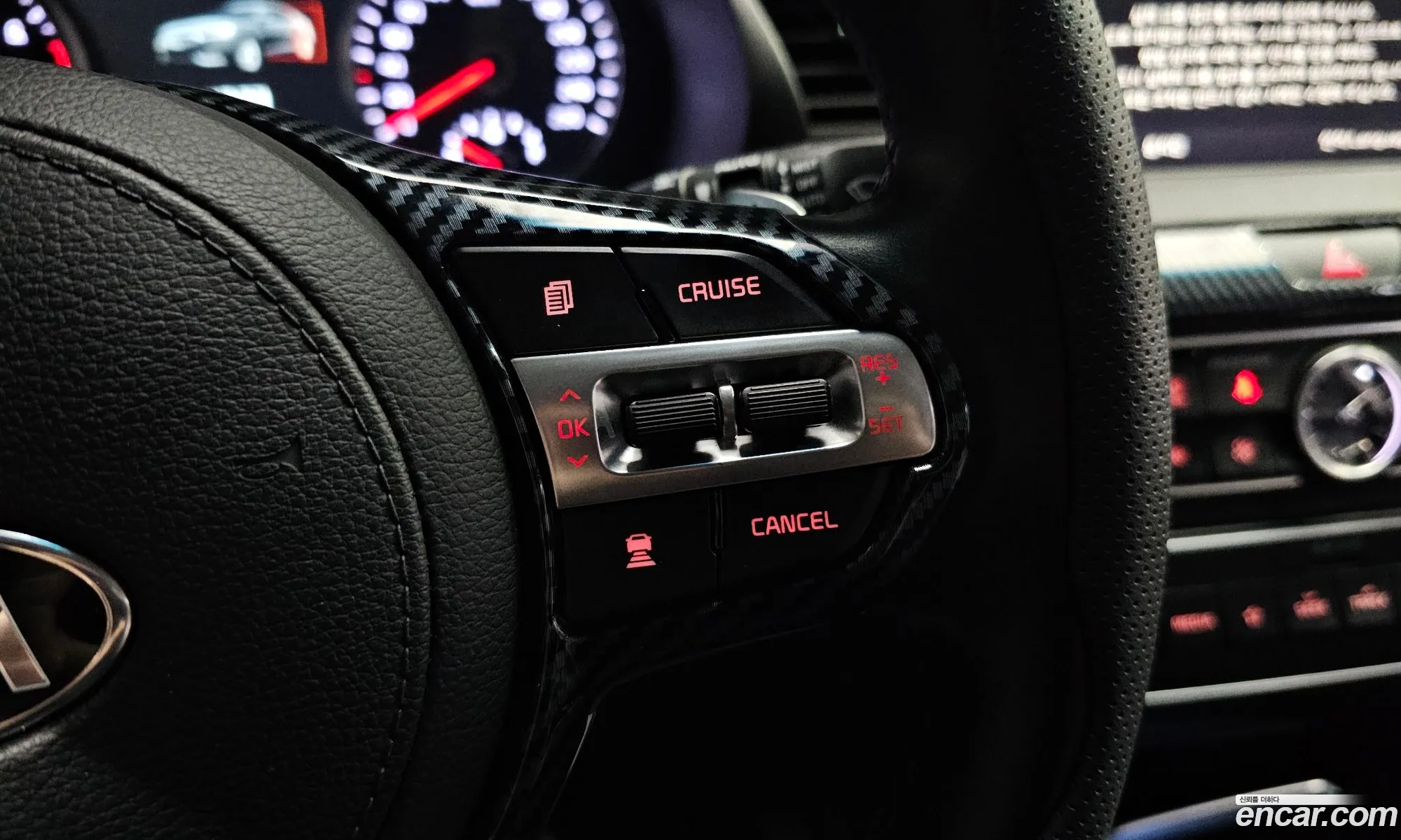 Kia K7 2018 — 13