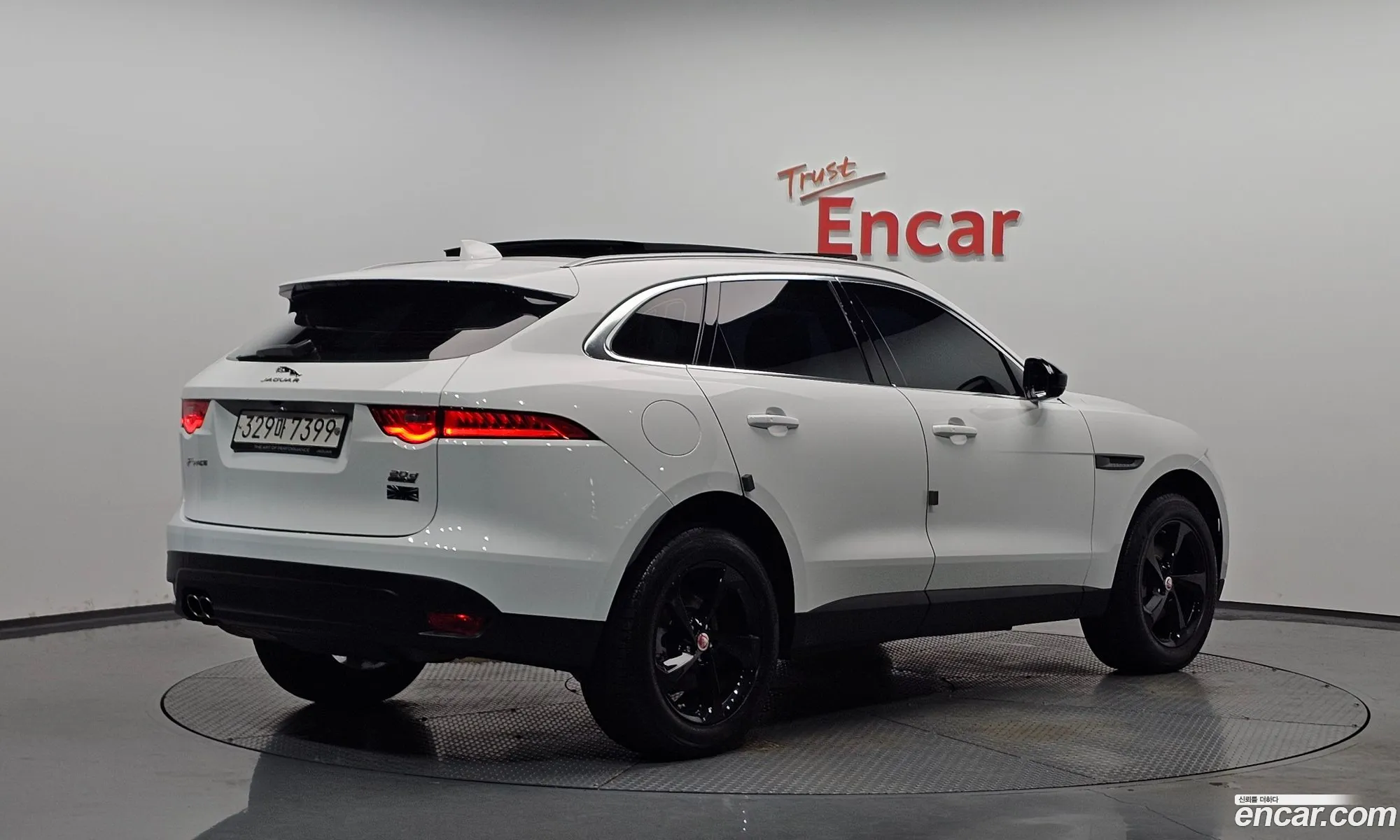Jaguar F-Pace 2019 SADCA2BN4KA352188 — 26