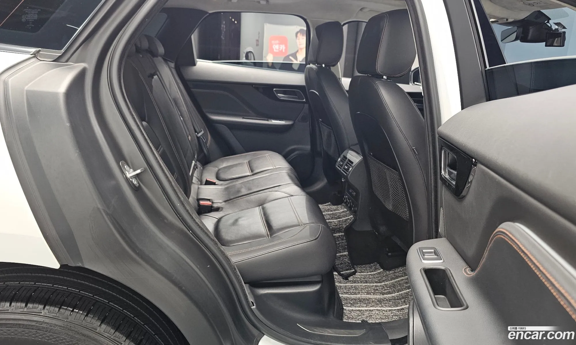 Jaguar F-Pace 2019 SADCA2BN4KA352188 — 25