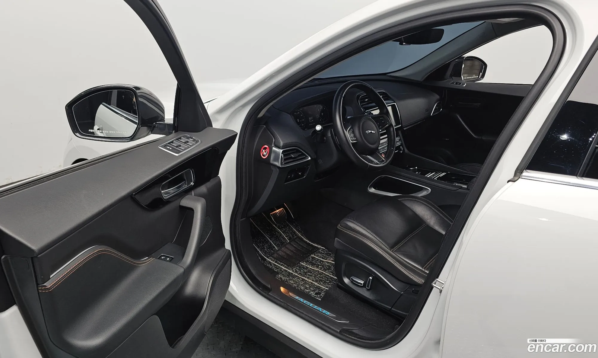 Jaguar F-Pace 2019 SADCA2BN4KA352188 — 3