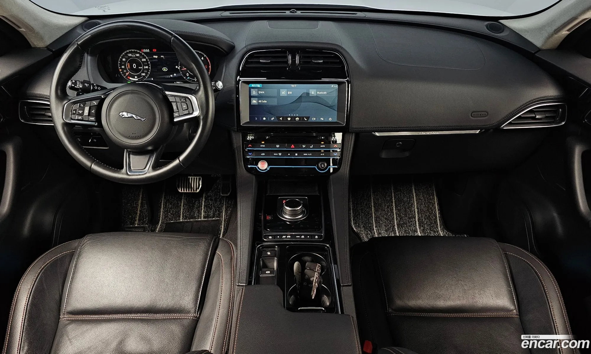 Jaguar F-Pace 2019 SADCA2BN4KA352188 — 32