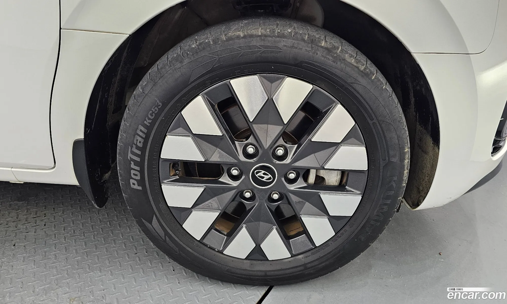 Hyundai Staria 2022 — 15