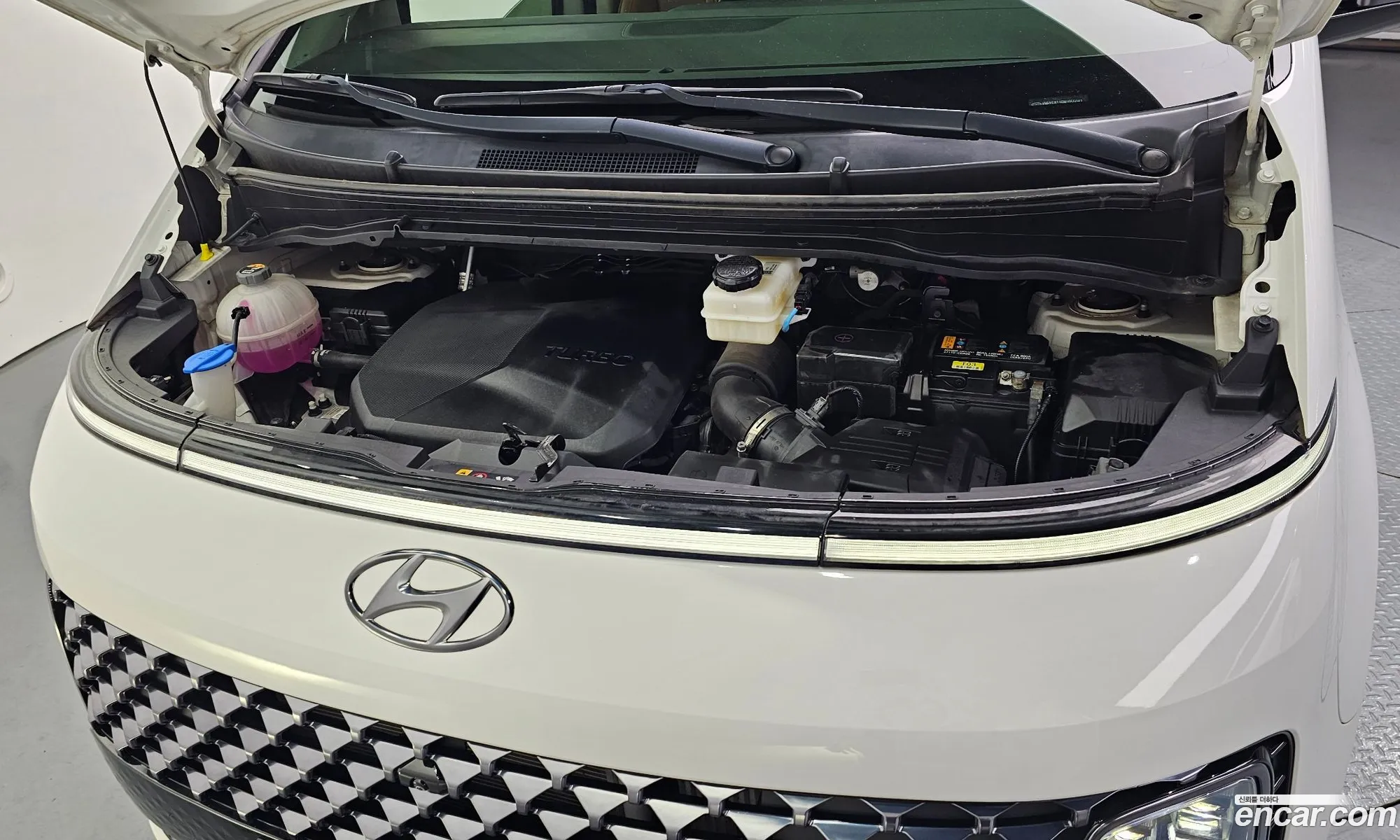 Hyundai Staria 2022 — 4
