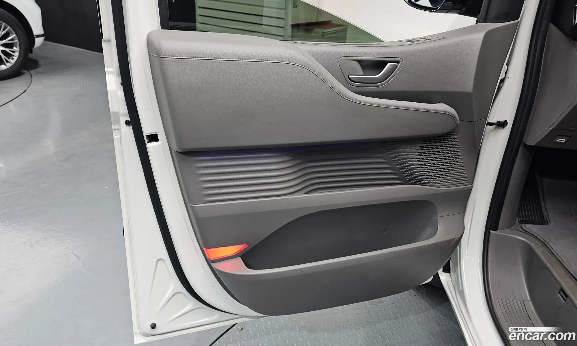 Hyundai Staria 2022 — 21