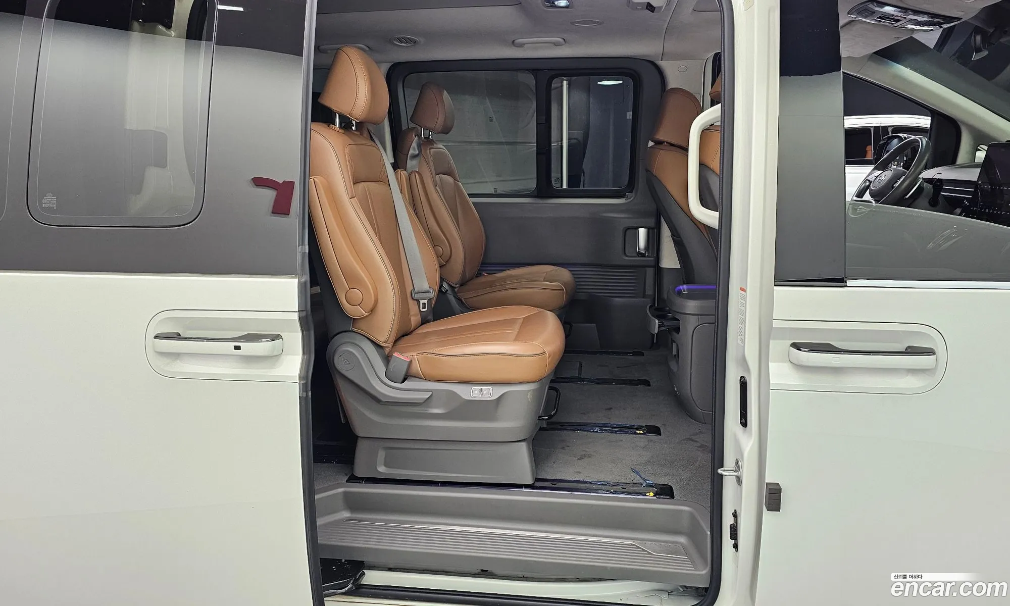 Hyundai Staria 2022 — 3