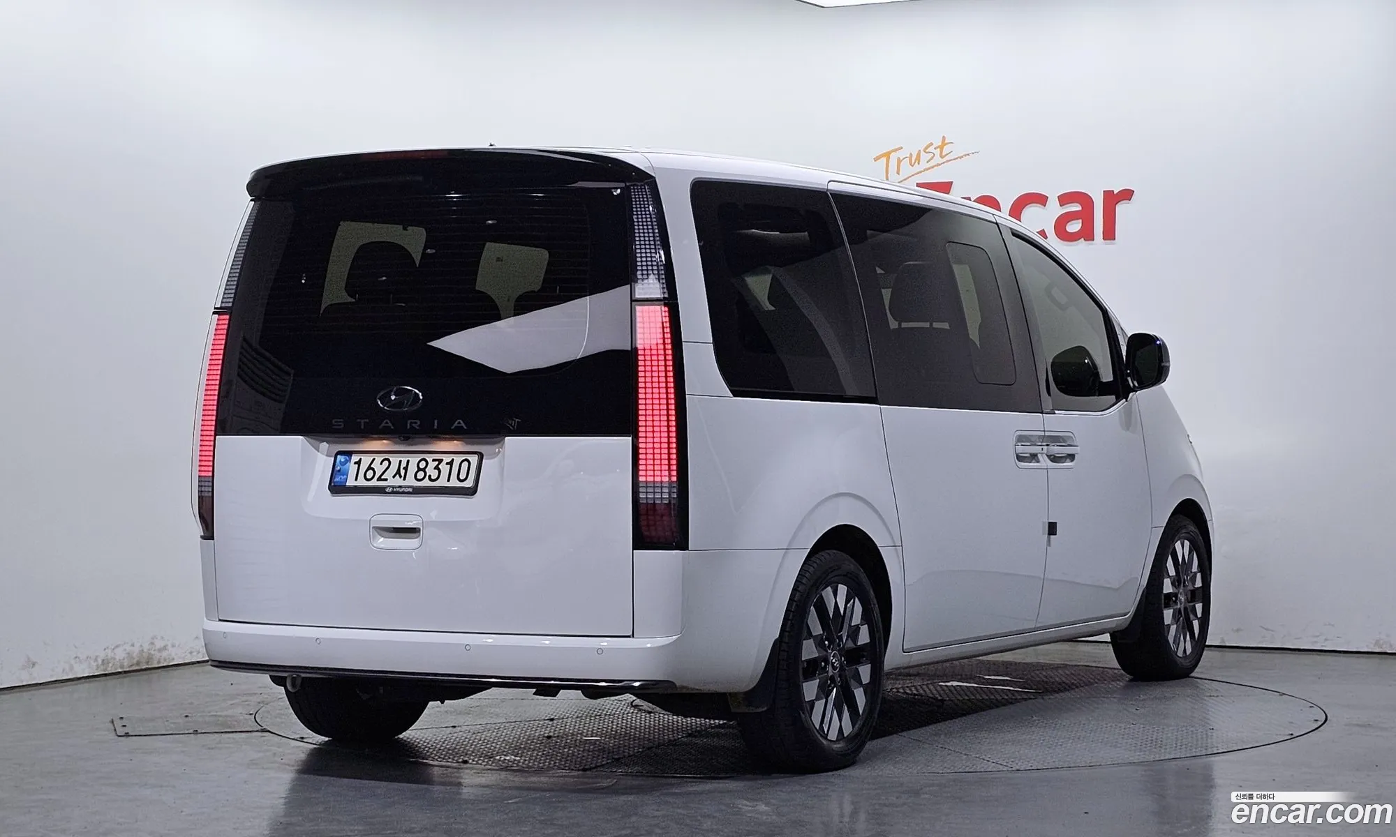 Hyundai Staria 2022 — 16