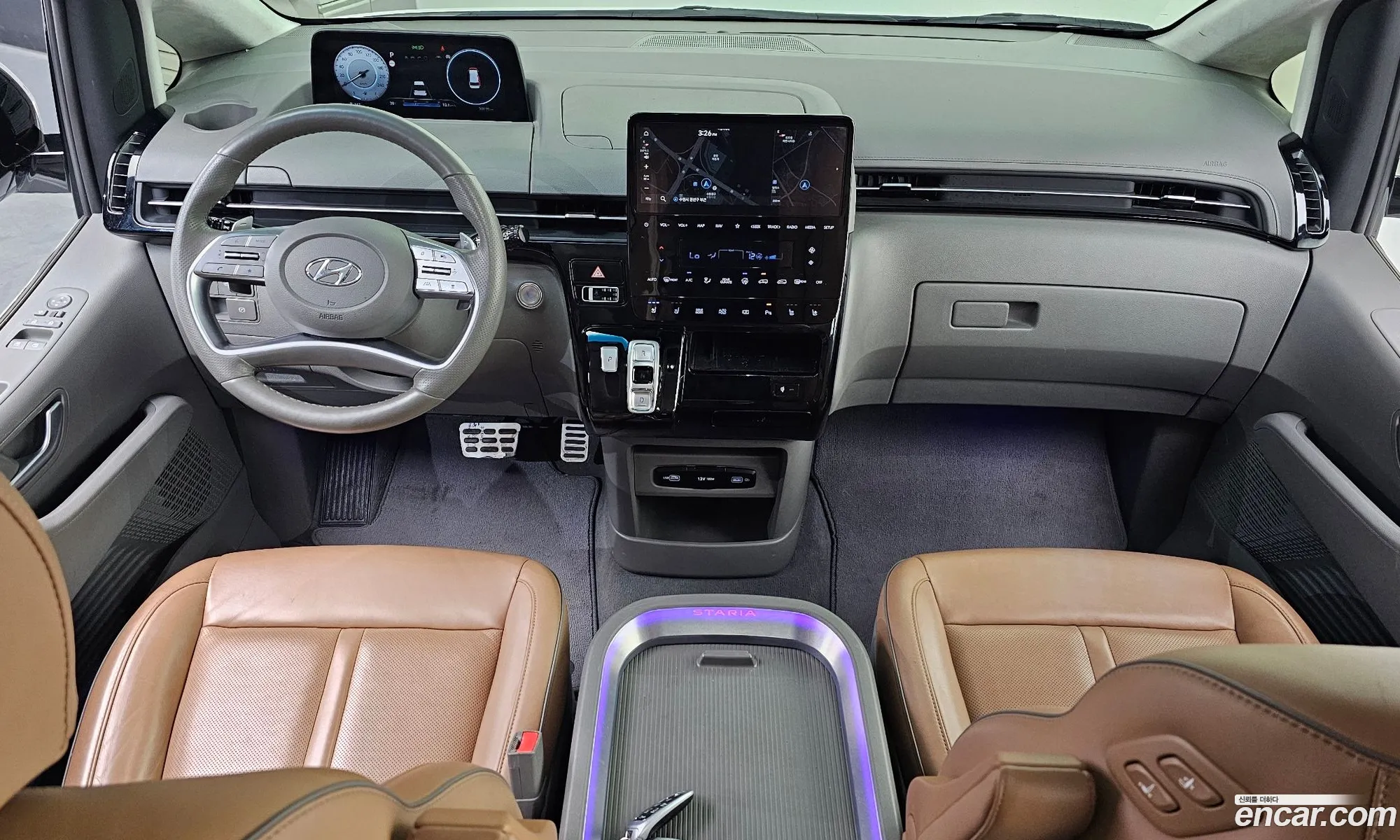Hyundai Staria 2022 — 18