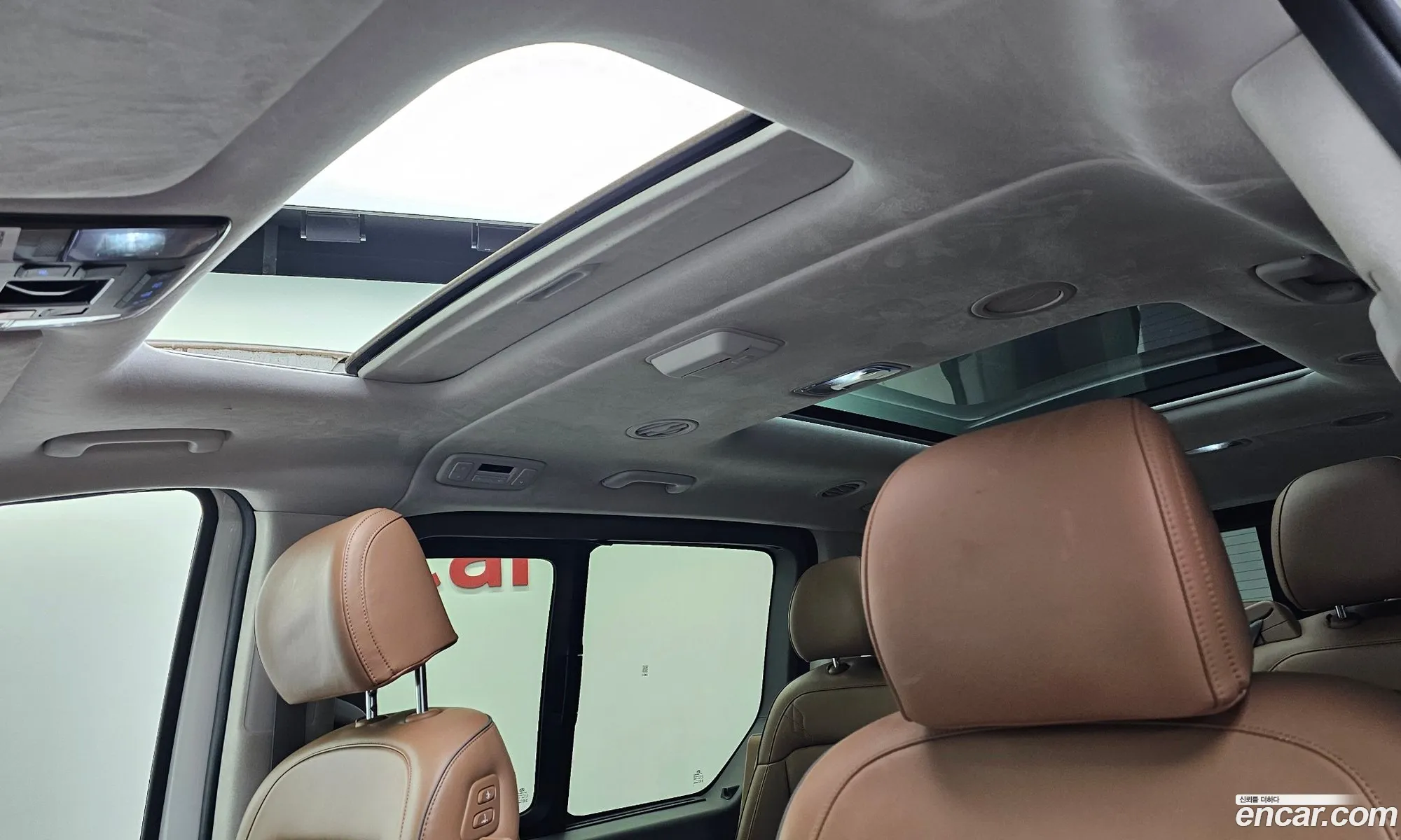 Hyundai Staria 2022 — 25