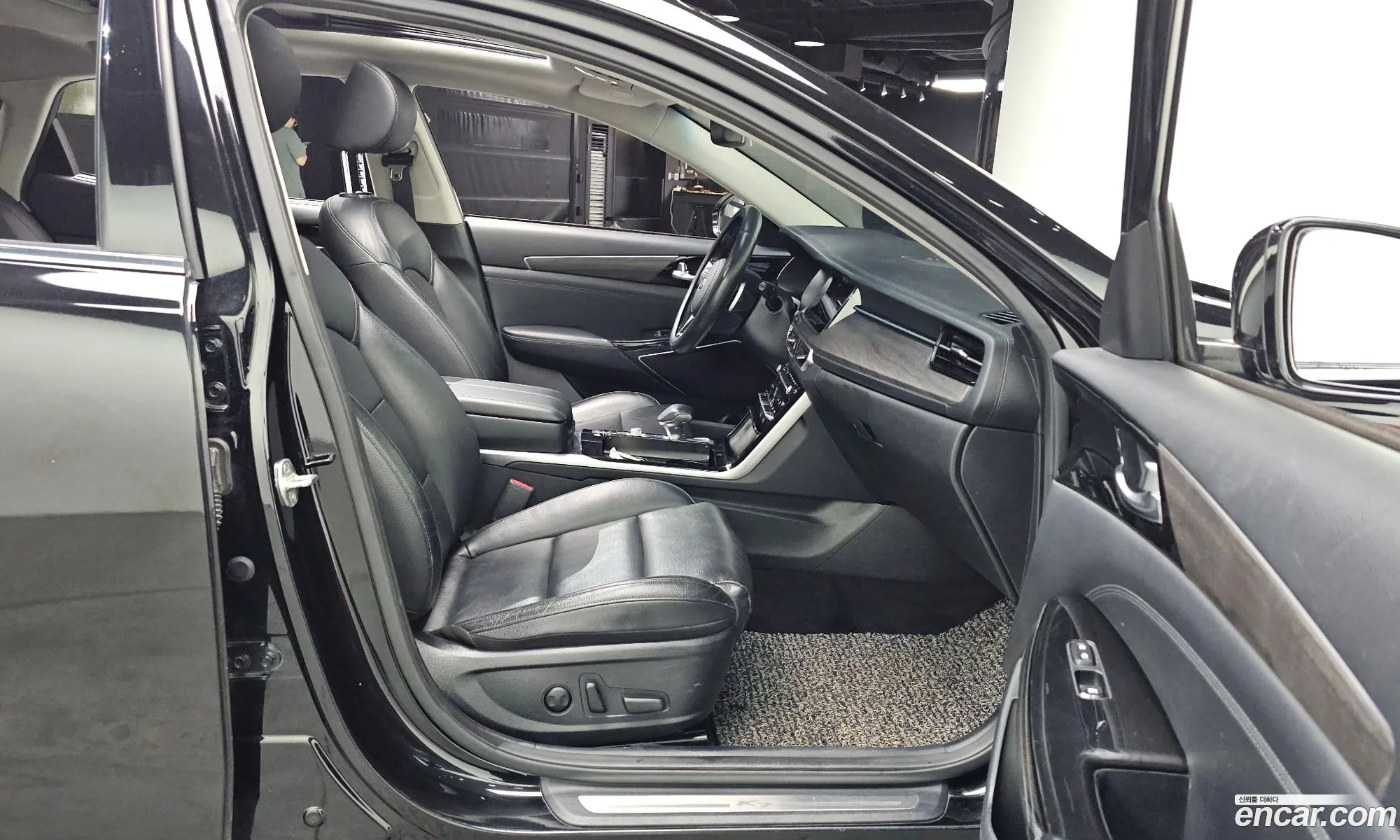 Kia K7 Premier 2019 — 22