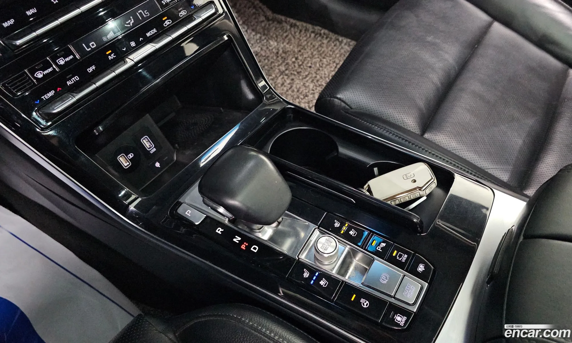 Kia K7 Premier 2019 — 33
