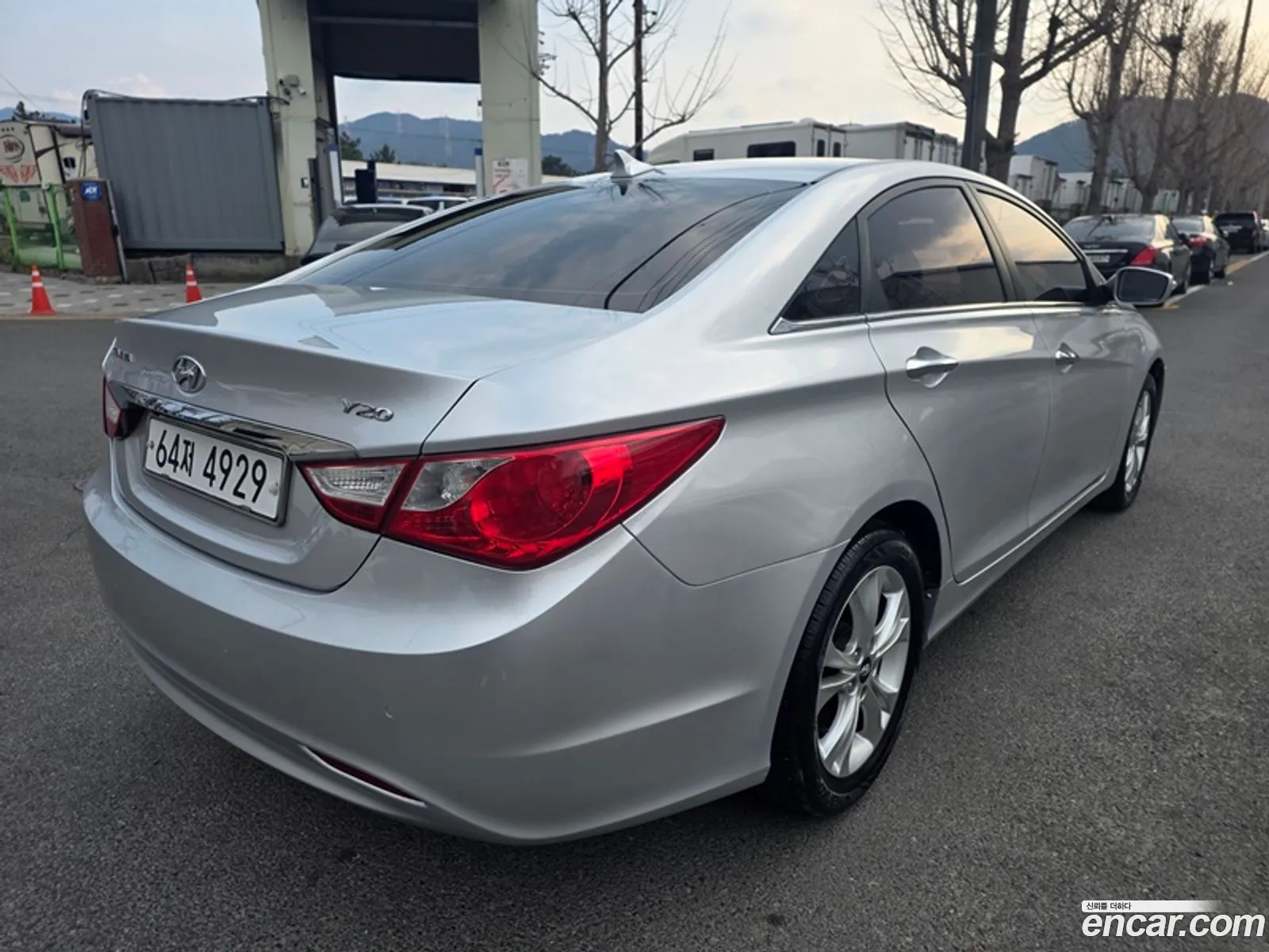 Hyundai YF Sonata 2010 — 3