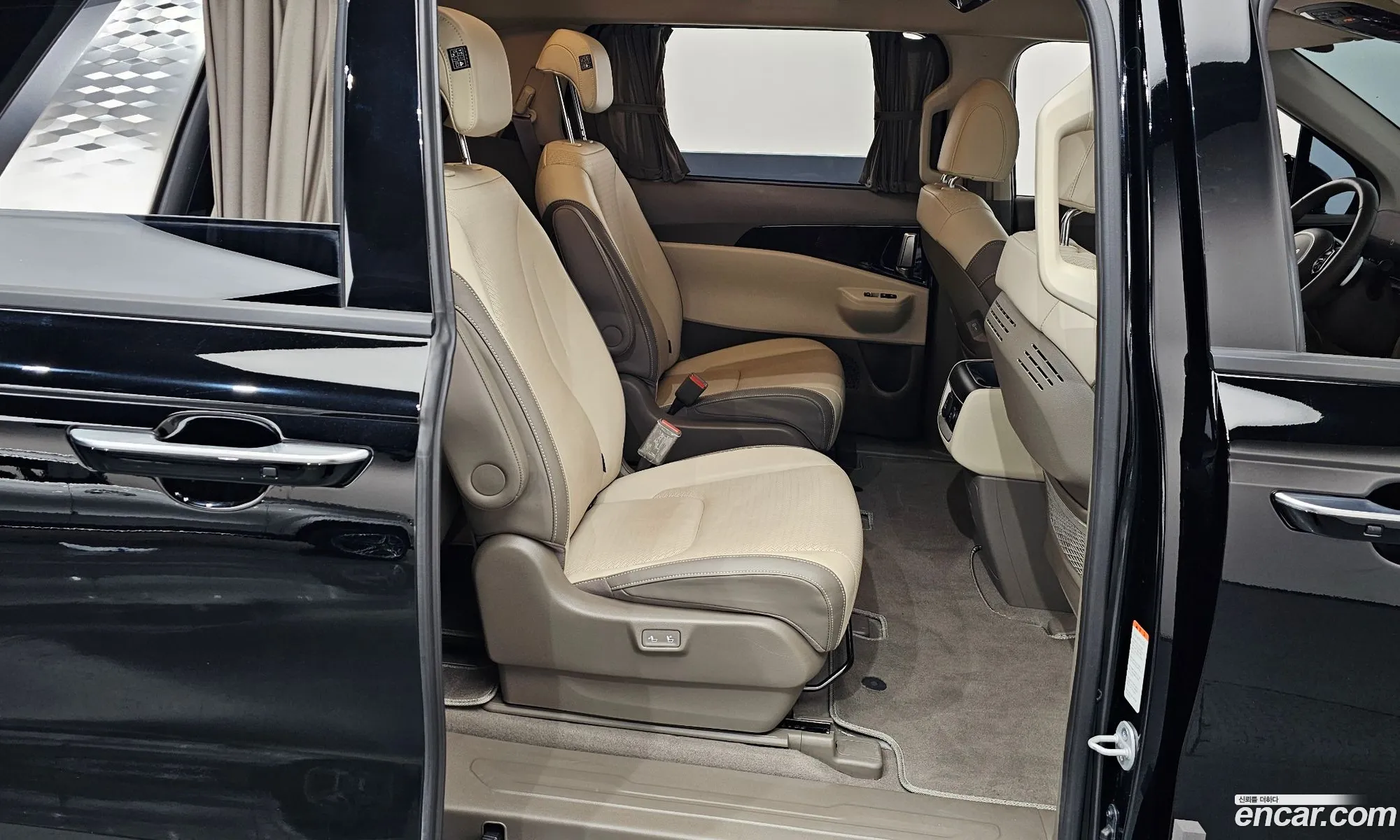Kia Carnival 2024 — 5