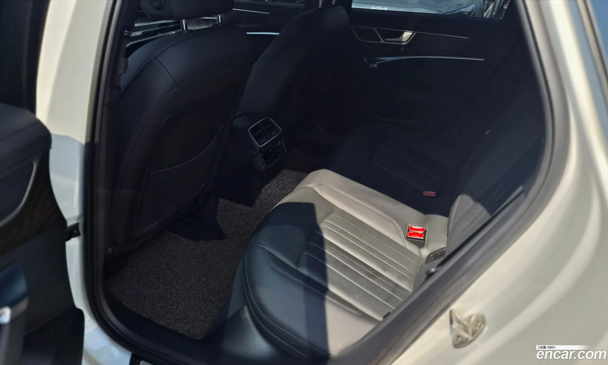 Audi A6 2022 — 4